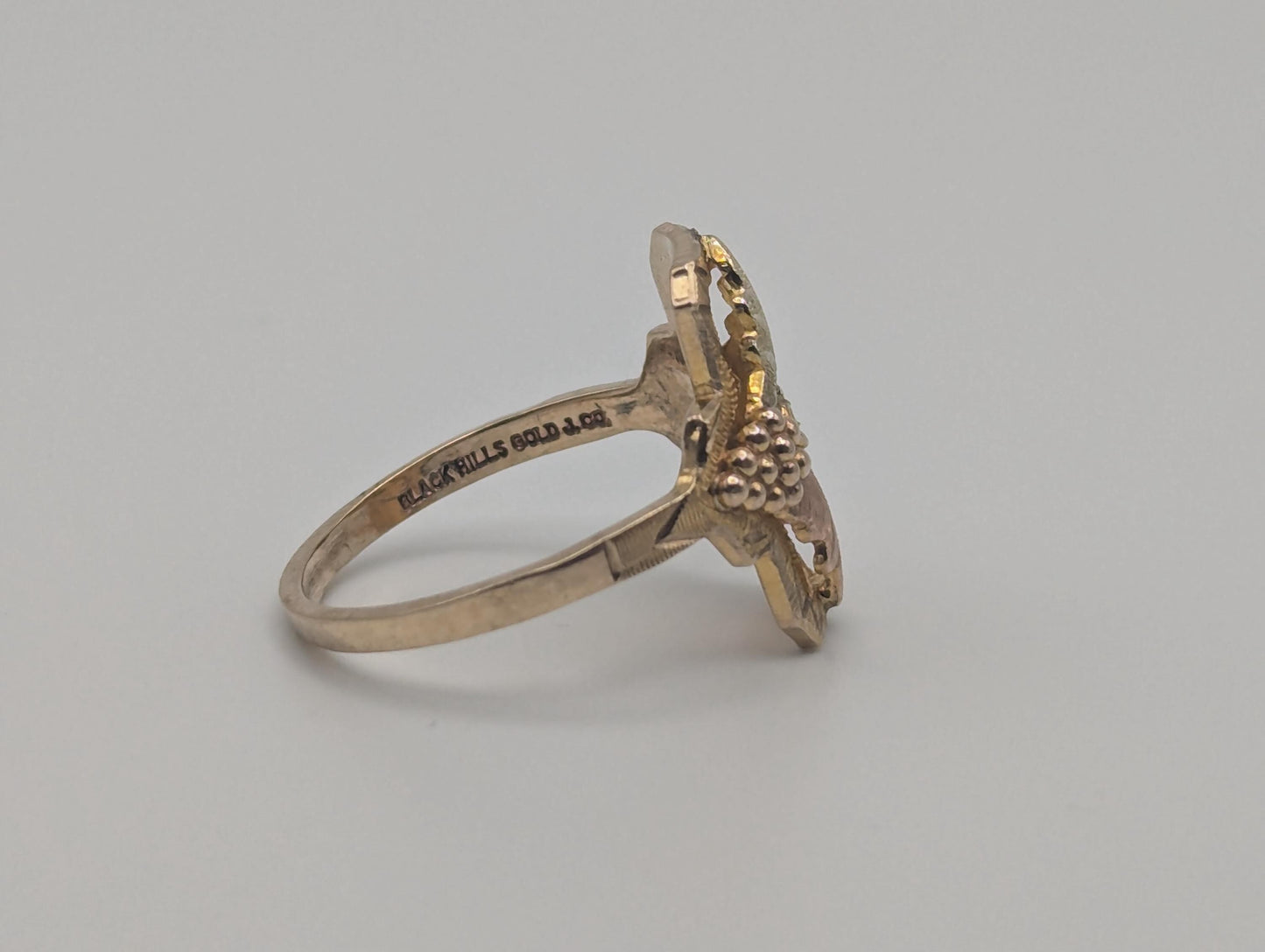 Black Hills Gold 10k Multi-tone Gold Vine Signet Ring BHG wedding band