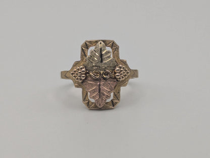 Black Hills Gold 10k Multi-tone Gold Vine Signet Ring BHG wedding band