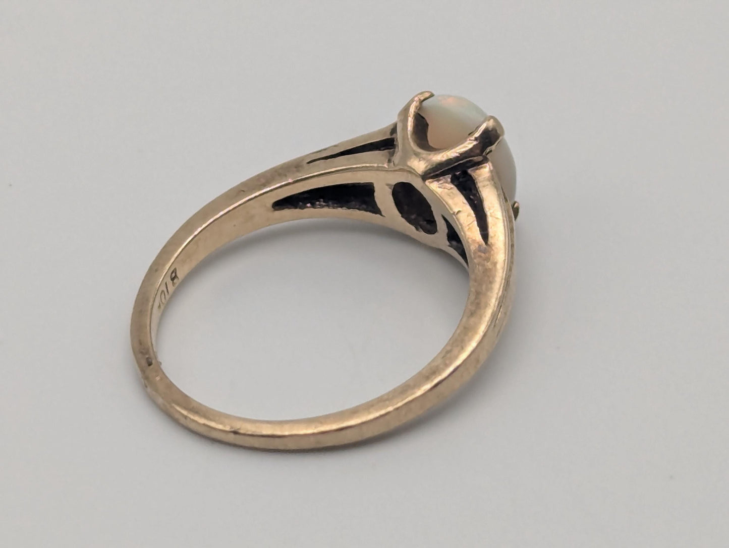 10k Yellow Gold Oval Opal Ring Wedding Statement Promise Band