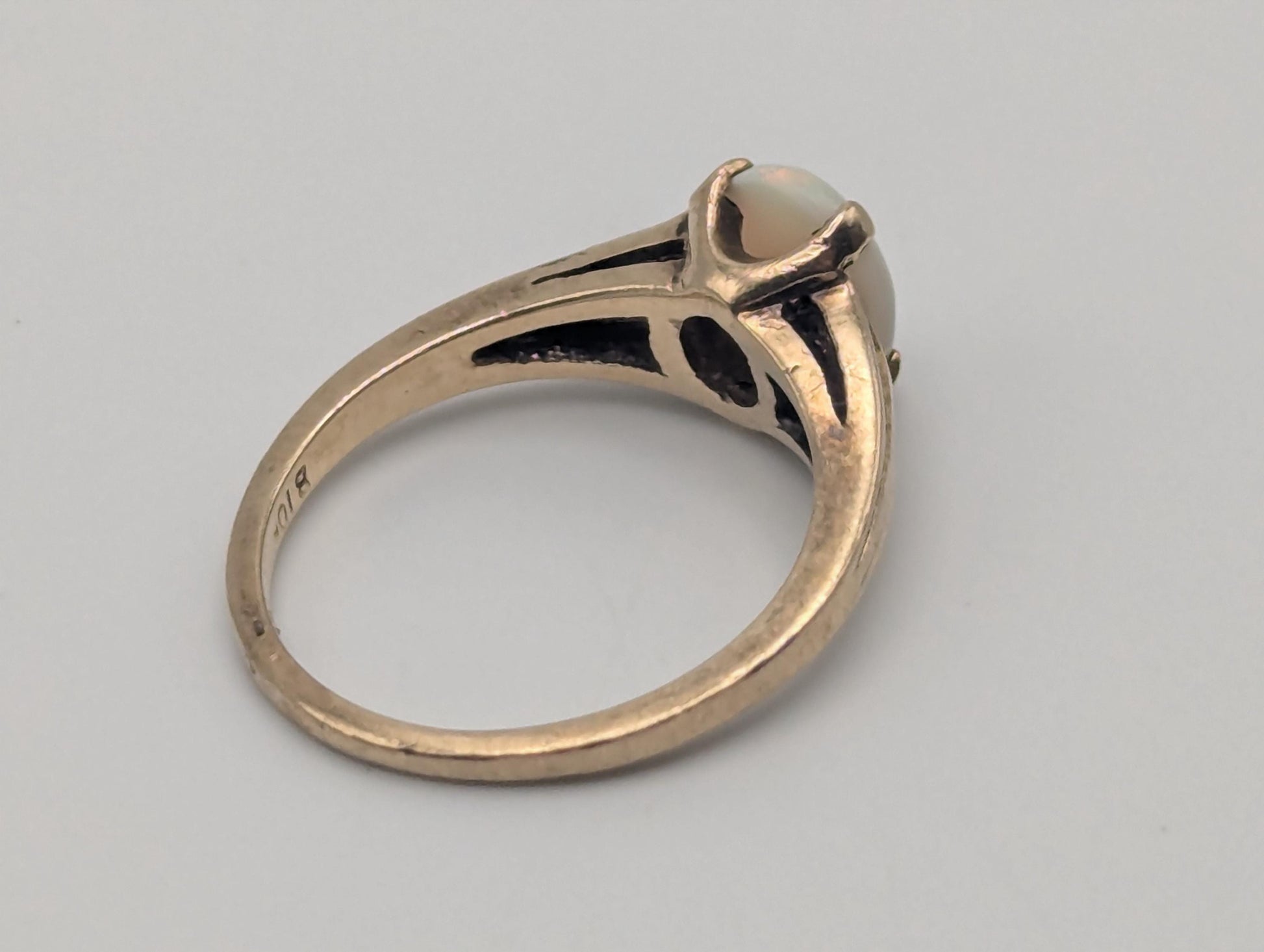 10k Yellow Gold Oval Opal Ring Wedding Statement Promise Band