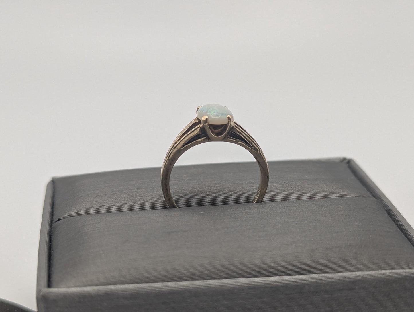 10k Yellow Gold Oval Opal Ring Wedding Statement Promise Band