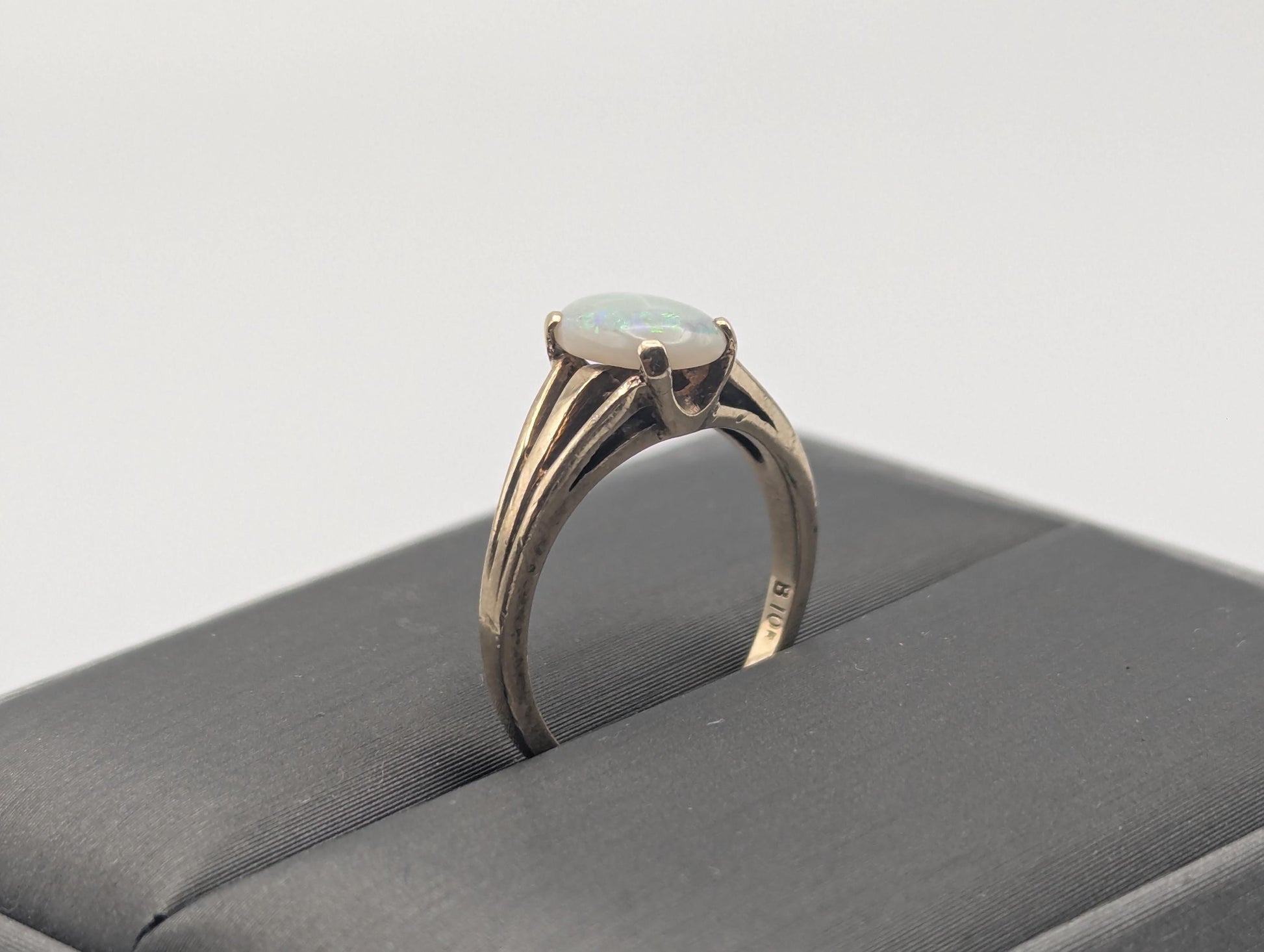 10k Yellow Gold Oval Opal Ring Wedding Statement Promise Band