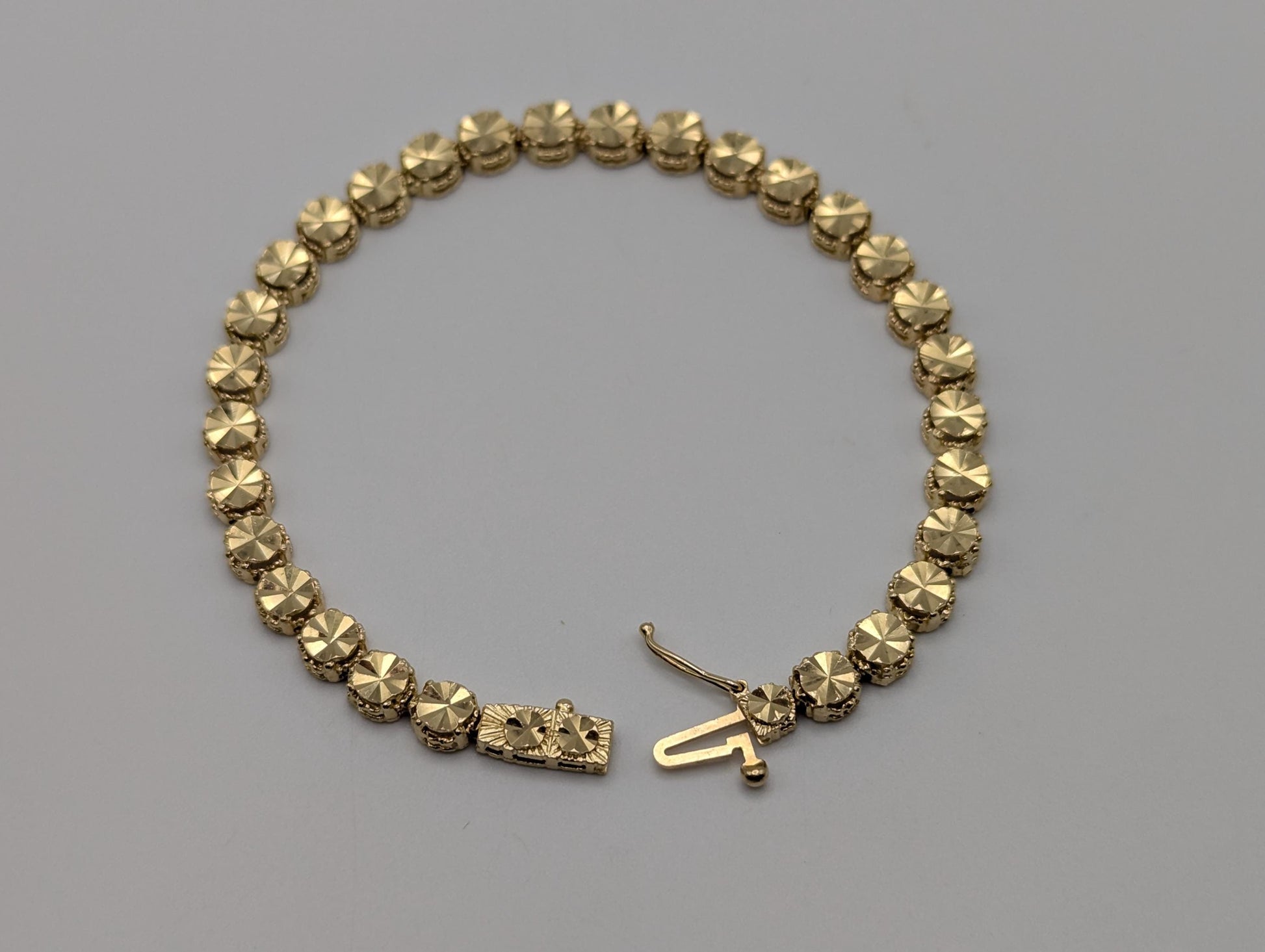 14k Yellow Gold HEAVY 10gr Link 8" Circular Link Bracelet Speciality Chain Link Bracelet