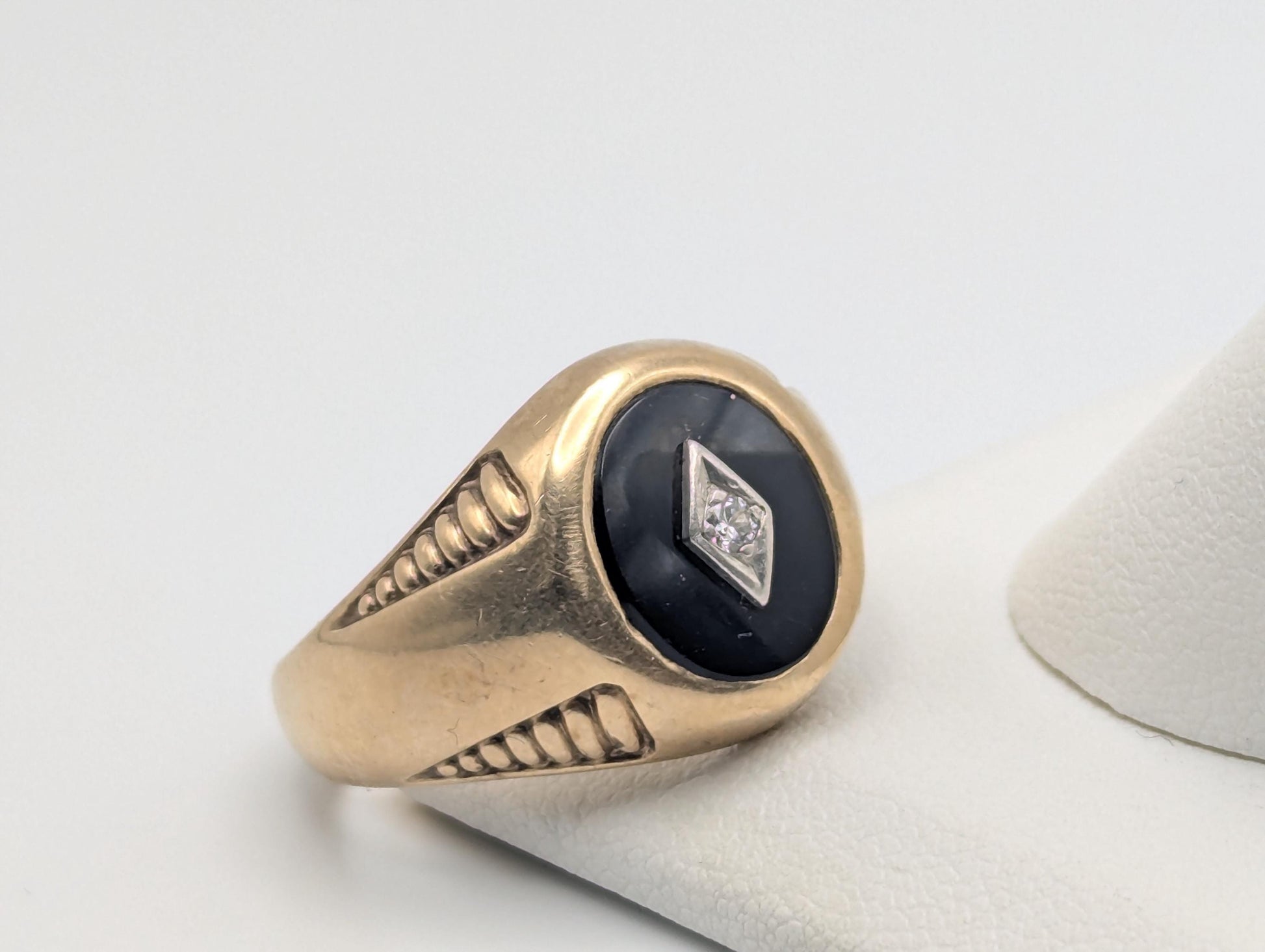 14k HEAVY 11 gr Vintage Oval Black Onyx Diamond Wedding Ring Statement Ring Signet Ring