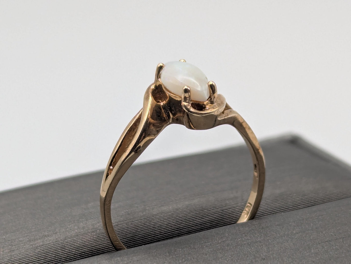 10k Yellow Gold Marquise Oval Opal Ring Wedding Statement Band Promise Ring