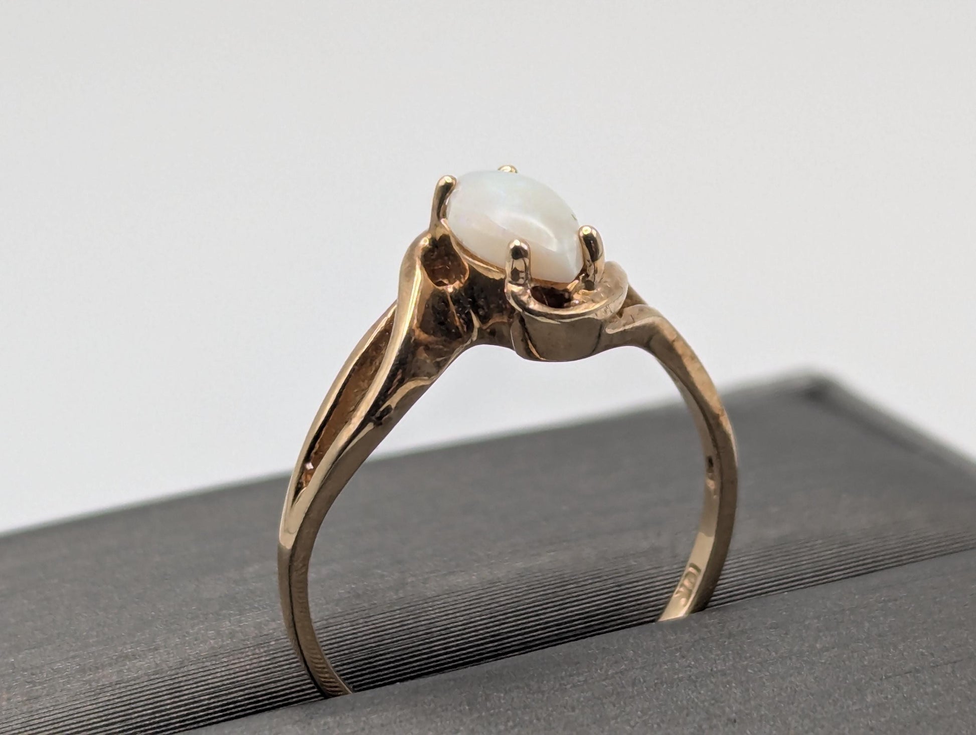 10k Yellow Gold Marquise Oval Opal Ring Wedding Statement Band Promise Ring