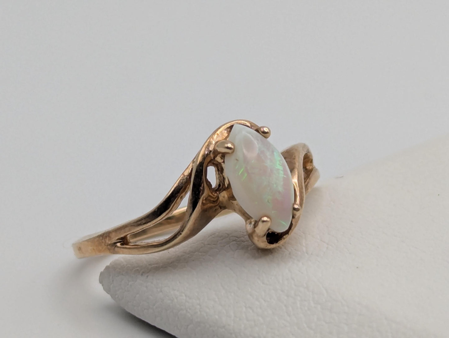 10k Yellow Gold Marquise Oval Opal Ring Wedding Statement Band Promise Ring