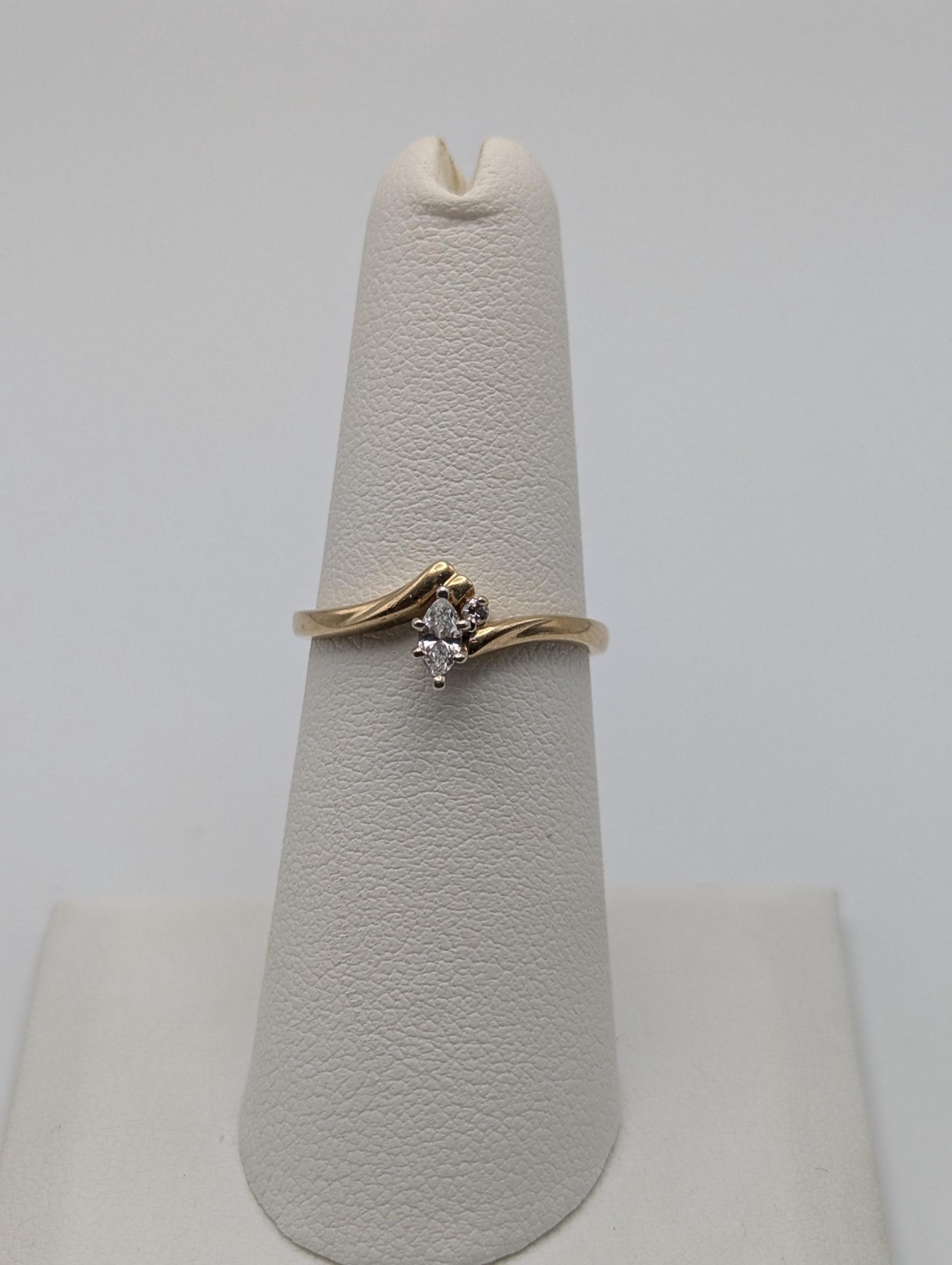 14k Vintage Yellow Gold Diamond Engagement Ring Promis Ring