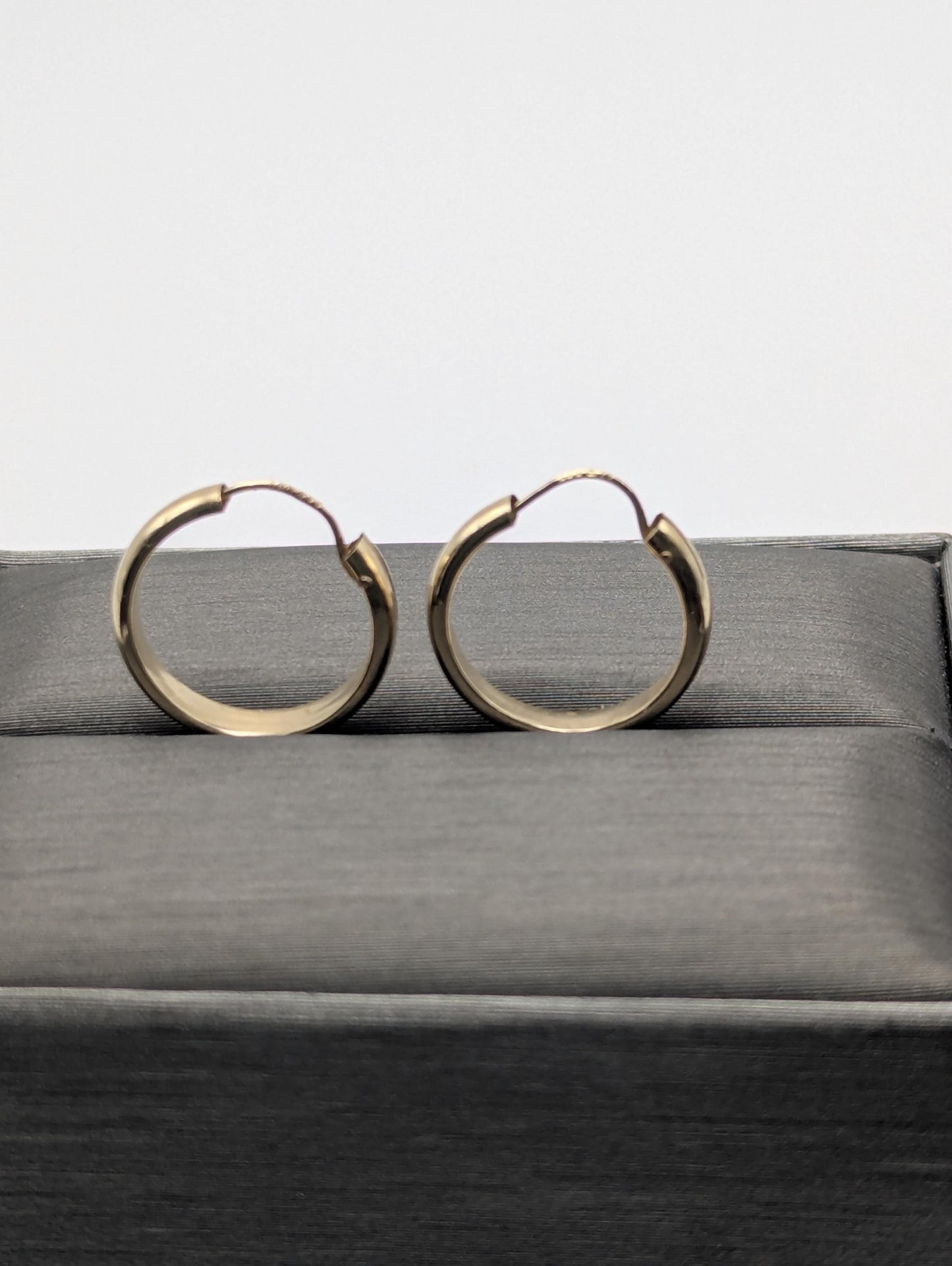 14k Yellow Gold Small Hoop Round Earrings Dainty Gold Hoops Hinged