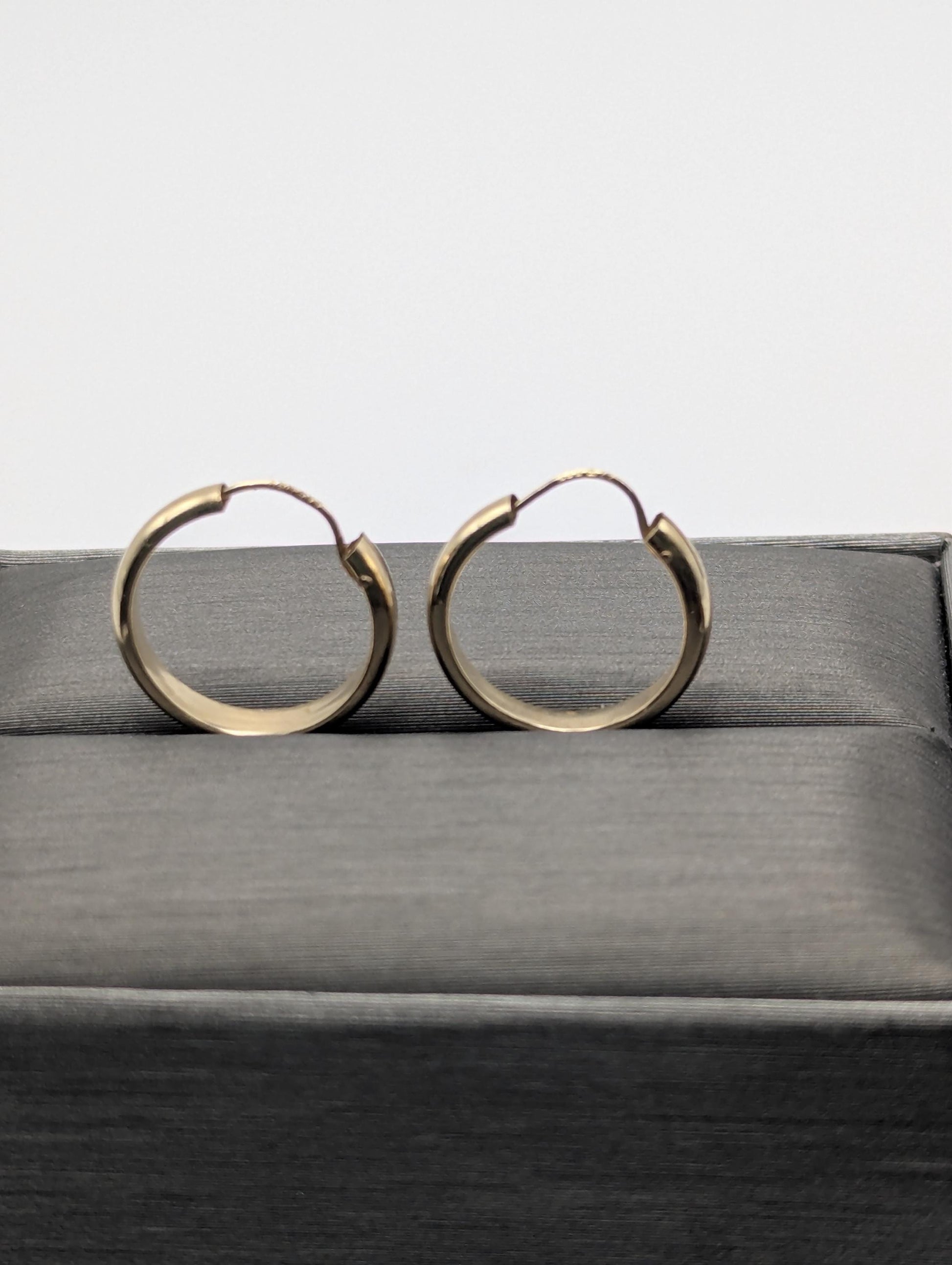 14k Yellow Gold Small Hoop Round Earrings Dainty Gold Hoops Hinged