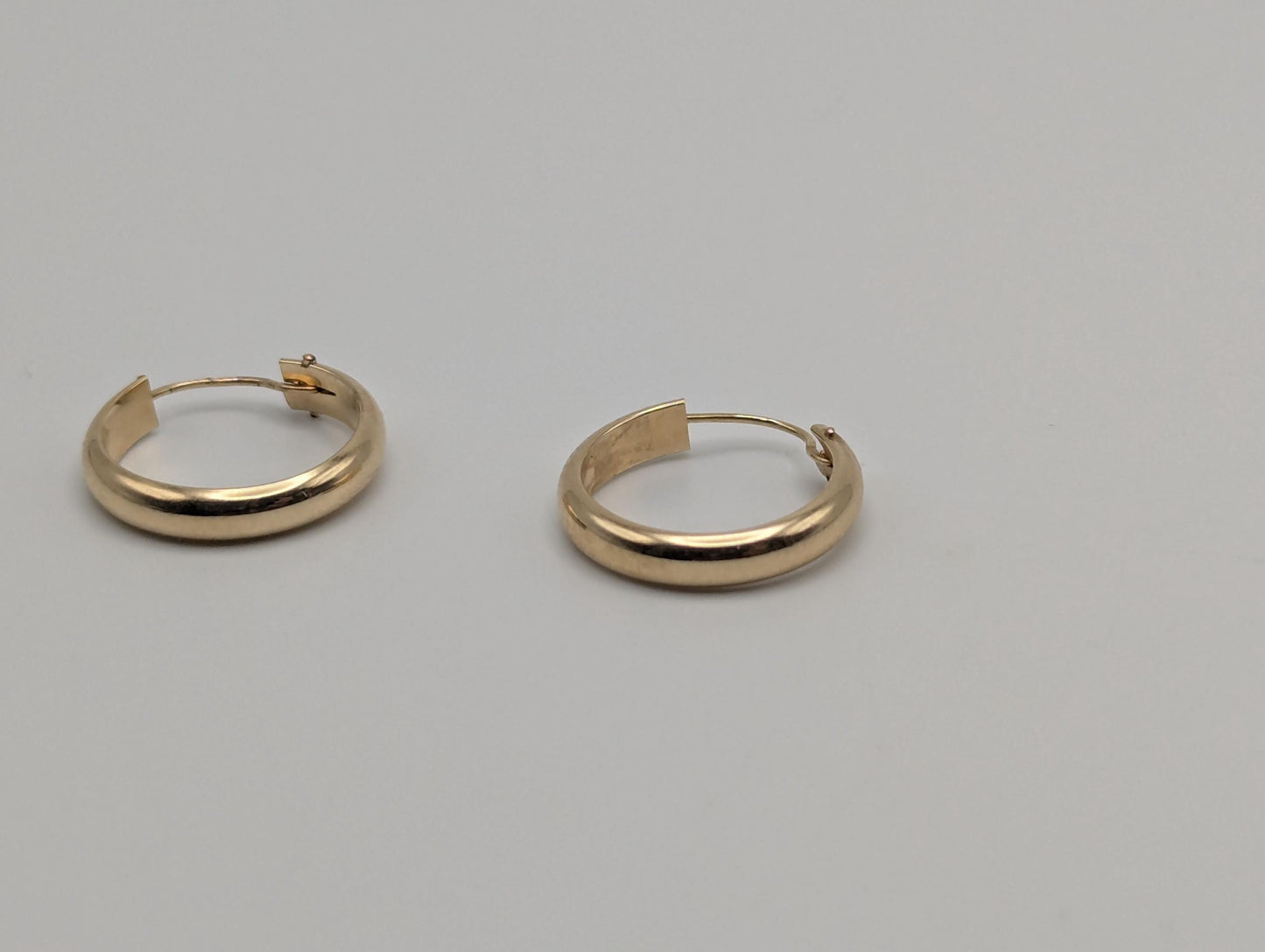 14k Yellow Gold Small Hoop Round Earrings Dainty Gold Hoops Hinged