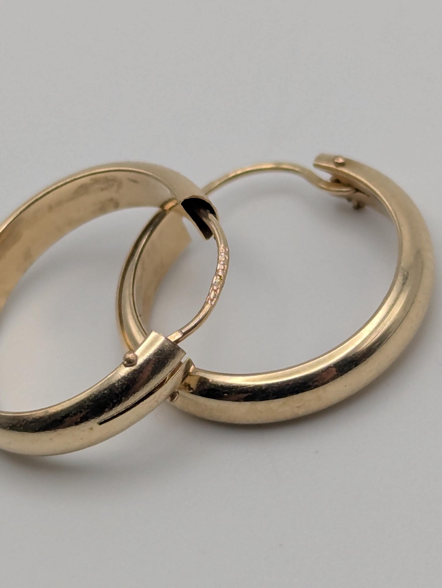14k Yellow Gold Small Hoop Round Earrings Dainty Gold Hoops Hinged