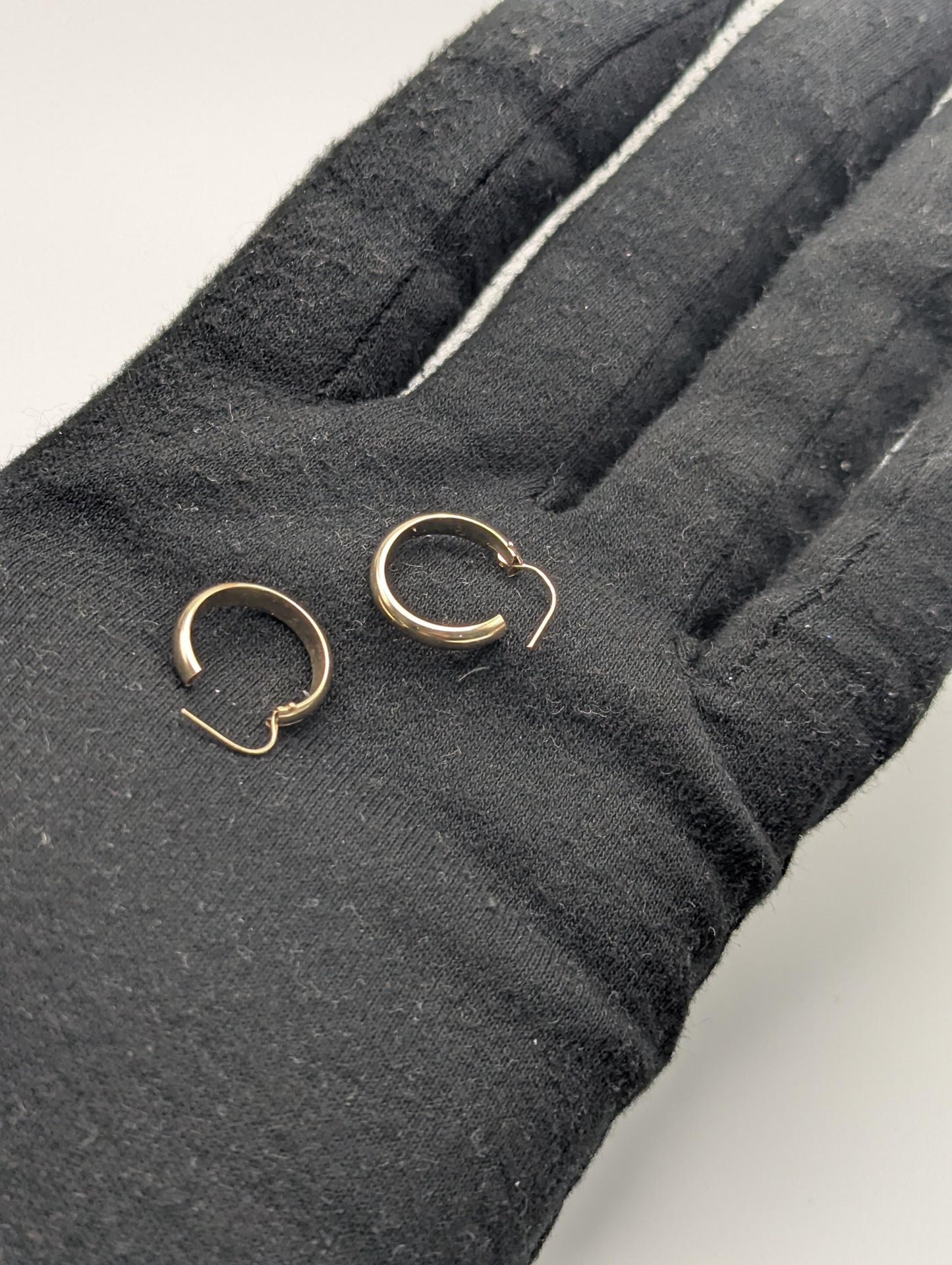 14k Yellow Gold Small Hoop Round Earrings Dainty Gold Hoops Hinged