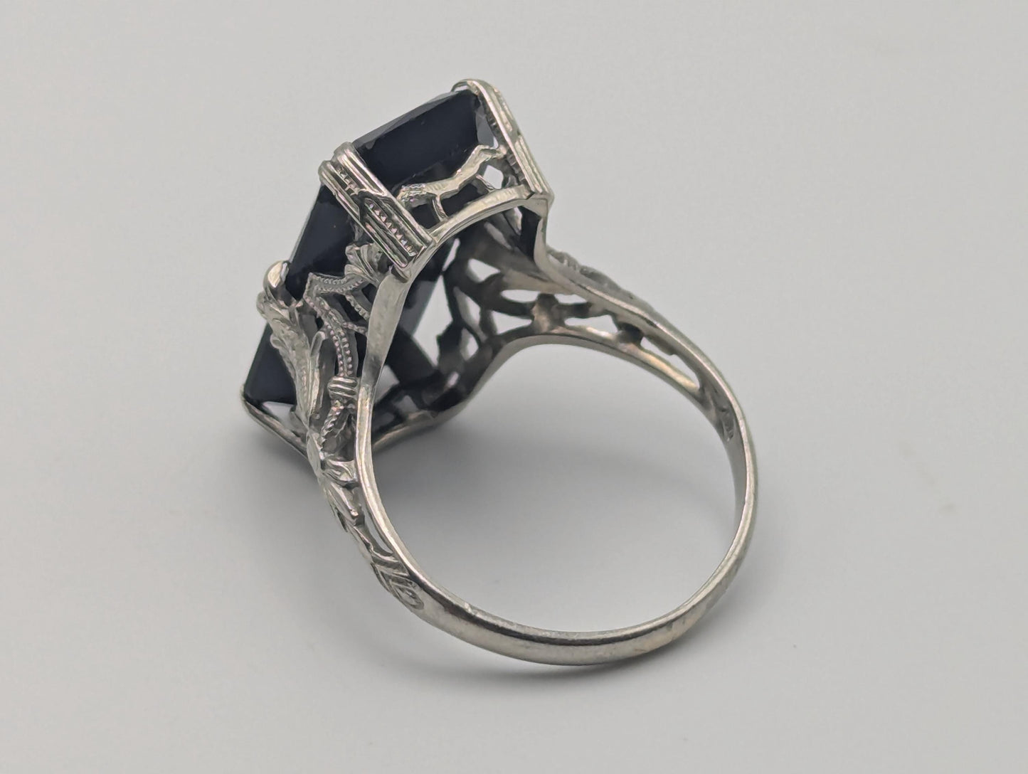 Vintage 18k White Gold Art Deco Black Onyx Ring Midnight Statement Ring