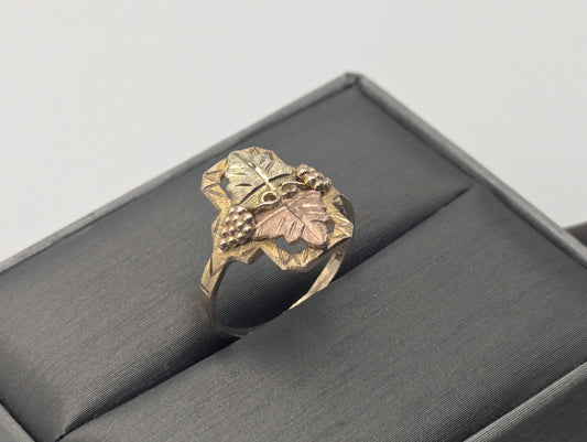 Black Hills Gold 10k Multi-tone Gold Vine Signet Ring BHG wedding band