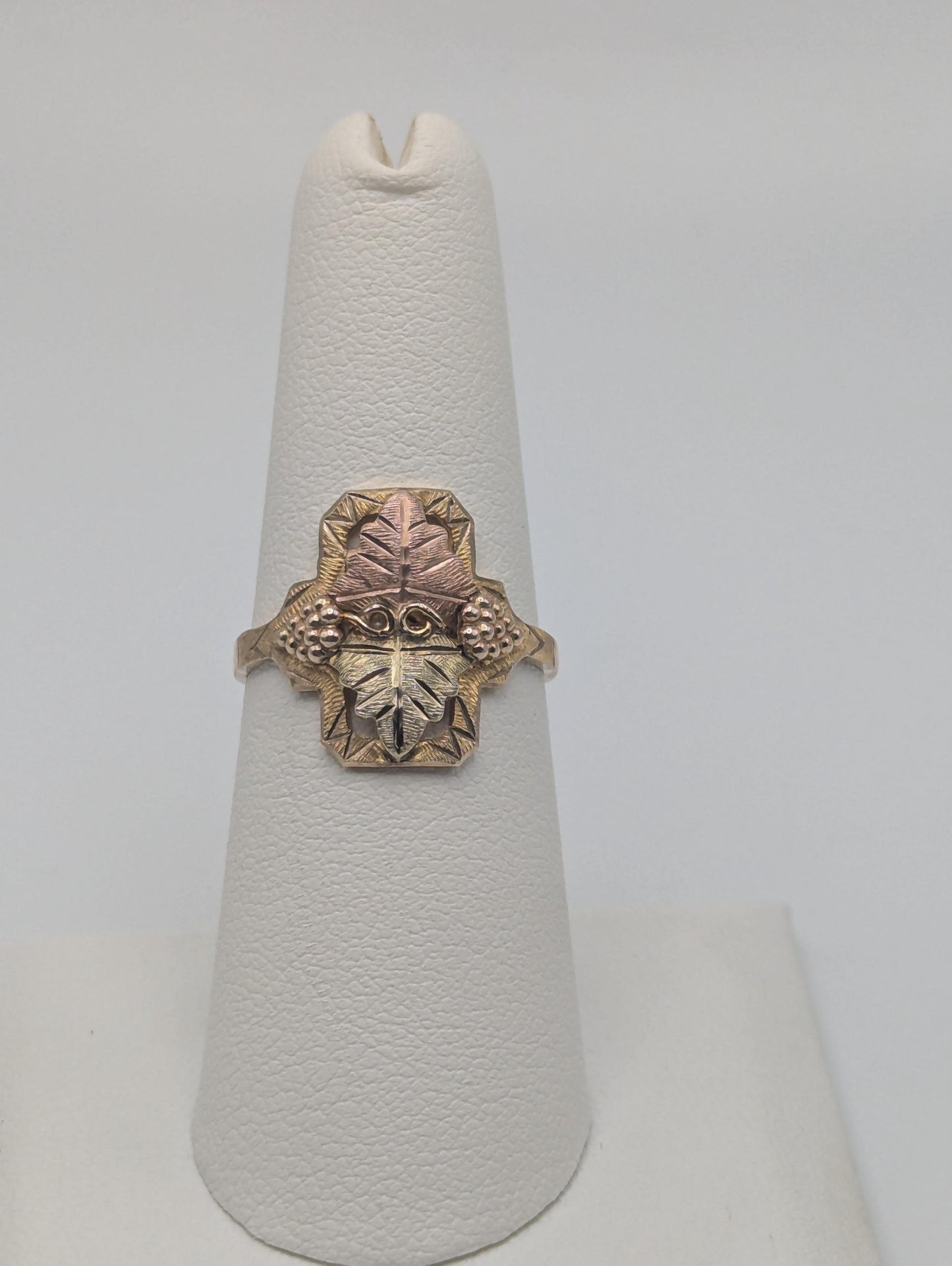 Black Hills Gold 10k Multi-tone Gold Vine Signet Ring BHG wedding band