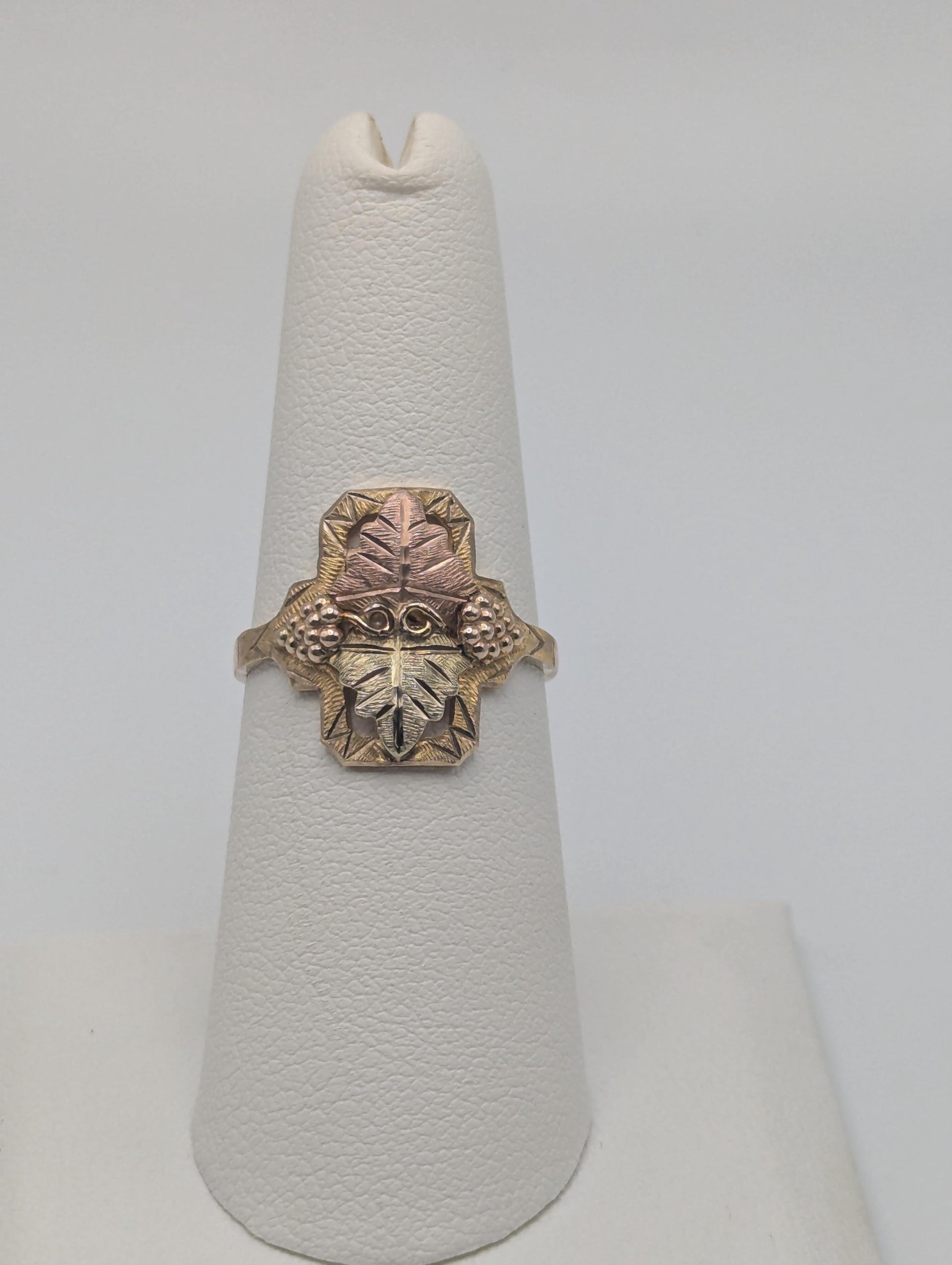 Black Hills Gold 10k Multi-tone Gold Vine Signet Ring BHG wedding band