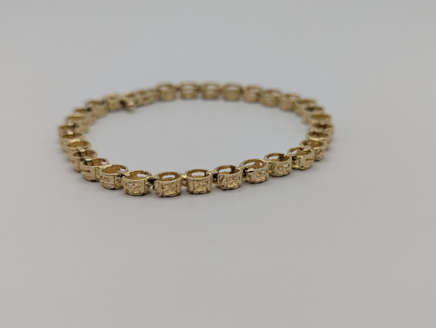 14k Yellow Gold HEAVY 10gr Link 8" Circular Link Bracelet Speciality Chain Link Bracelet