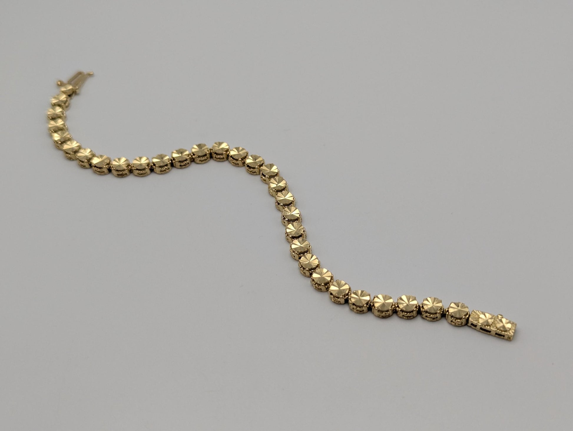 14k Yellow Gold HEAVY 10gr Link 8" Circular Link Bracelet Speciality Chain Link Bracelet