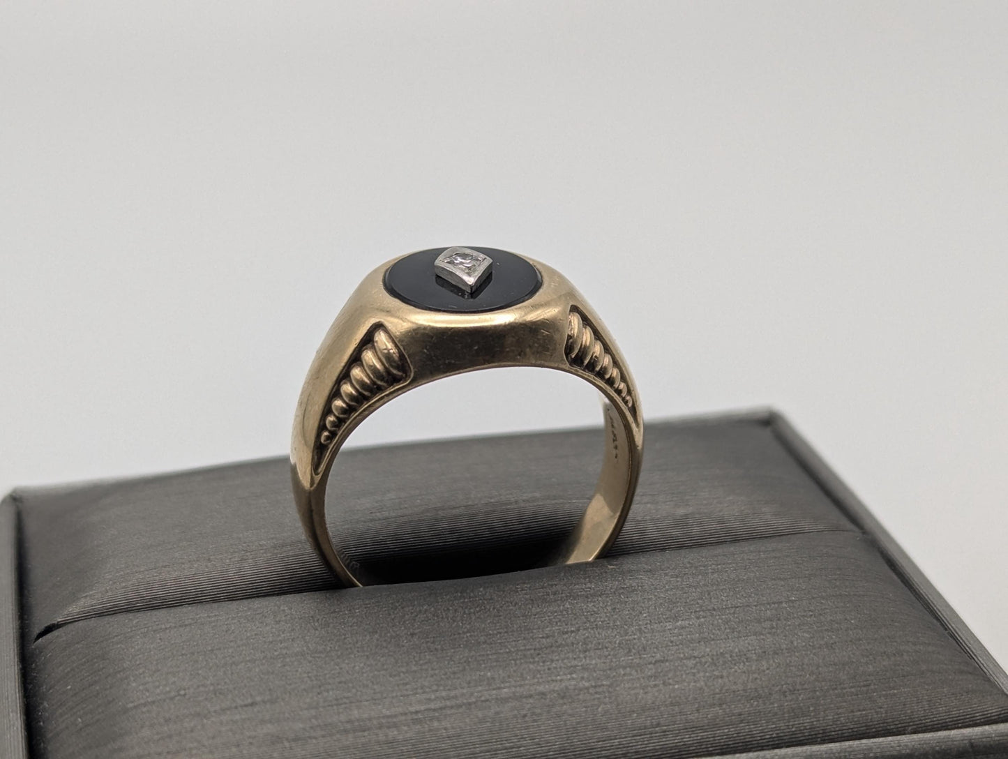 14k HEAVY 11 gr Vintage Oval Black Onyx Diamond Wedding Ring Statement Ring Signet Ring