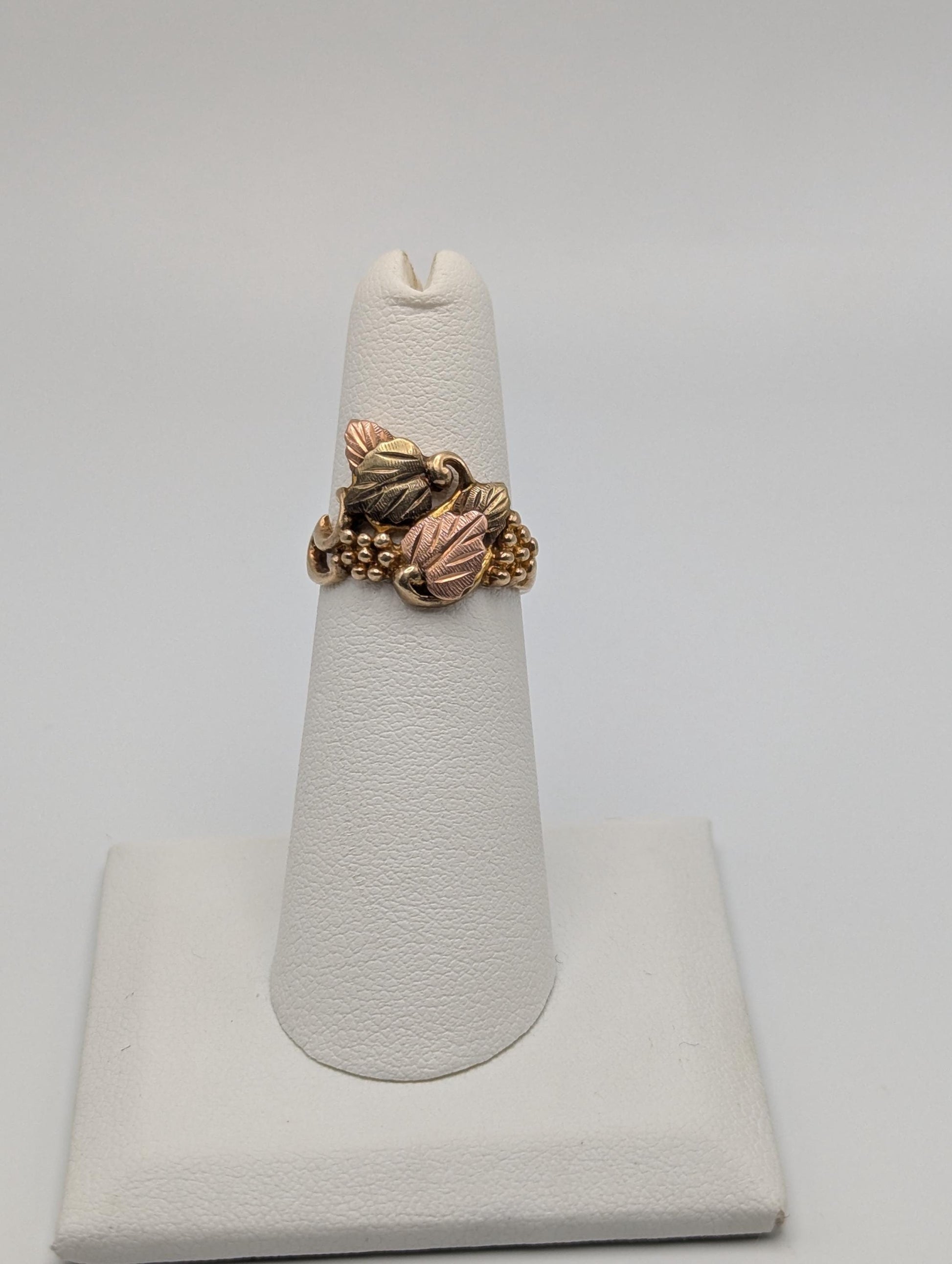 Vintage 10k 12k Black Hills Gold Leaf Multi-tone Gold Signet Statement Ring BHG