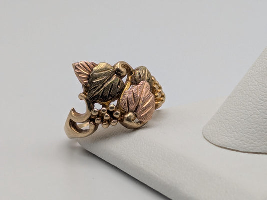 Vintage 10k 12k Black Hills Gold Leaf Multi-tone Gold Signet Statement Ring BHG