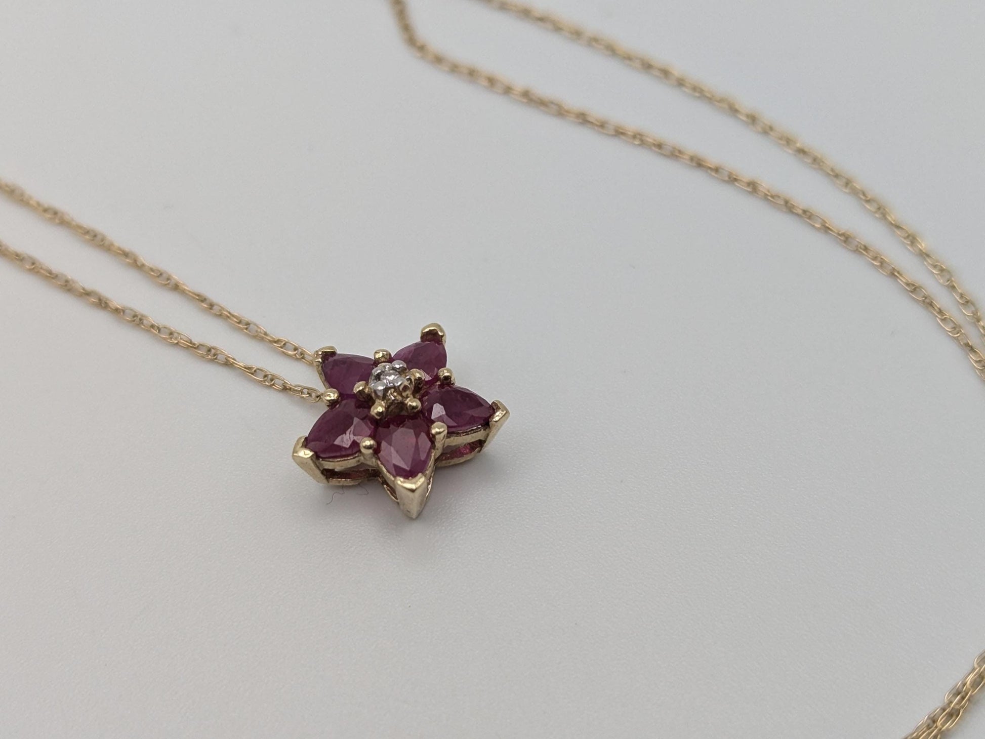 10k Gold Diamond & Ruby Flower Necklace Pendant Yellow Gold Chain