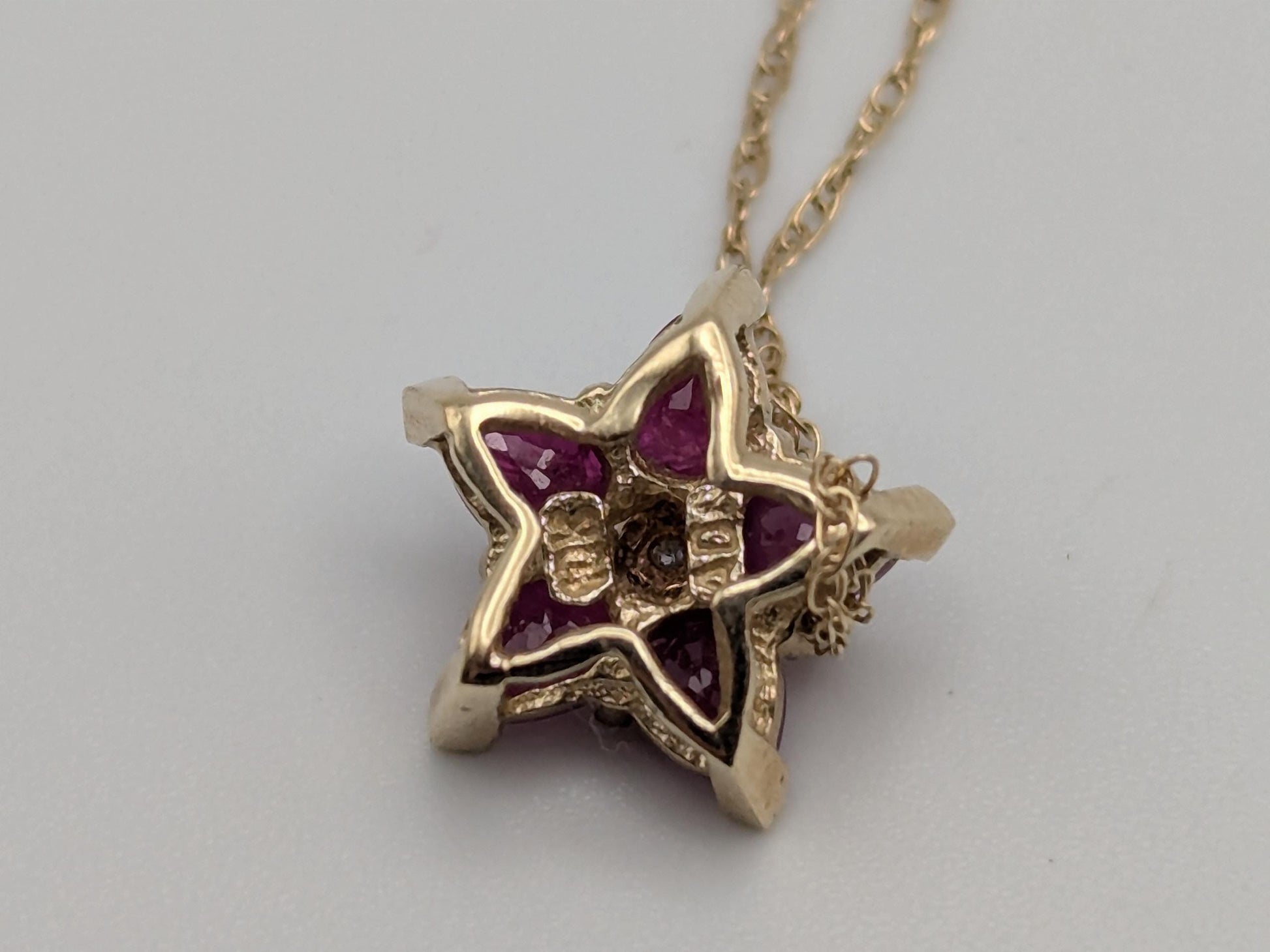 10k Gold Diamond & Ruby Flower Necklace Pendant Yellow Gold Chain