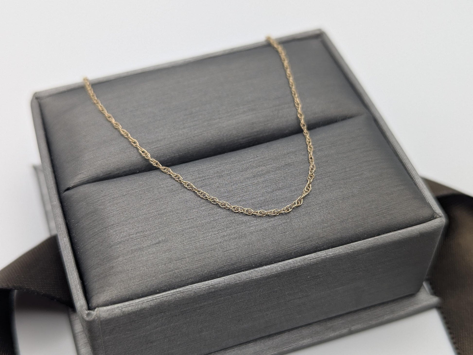 14k Yellow Gold Chain Link Necklace. Dainty Layering Gold Chain.