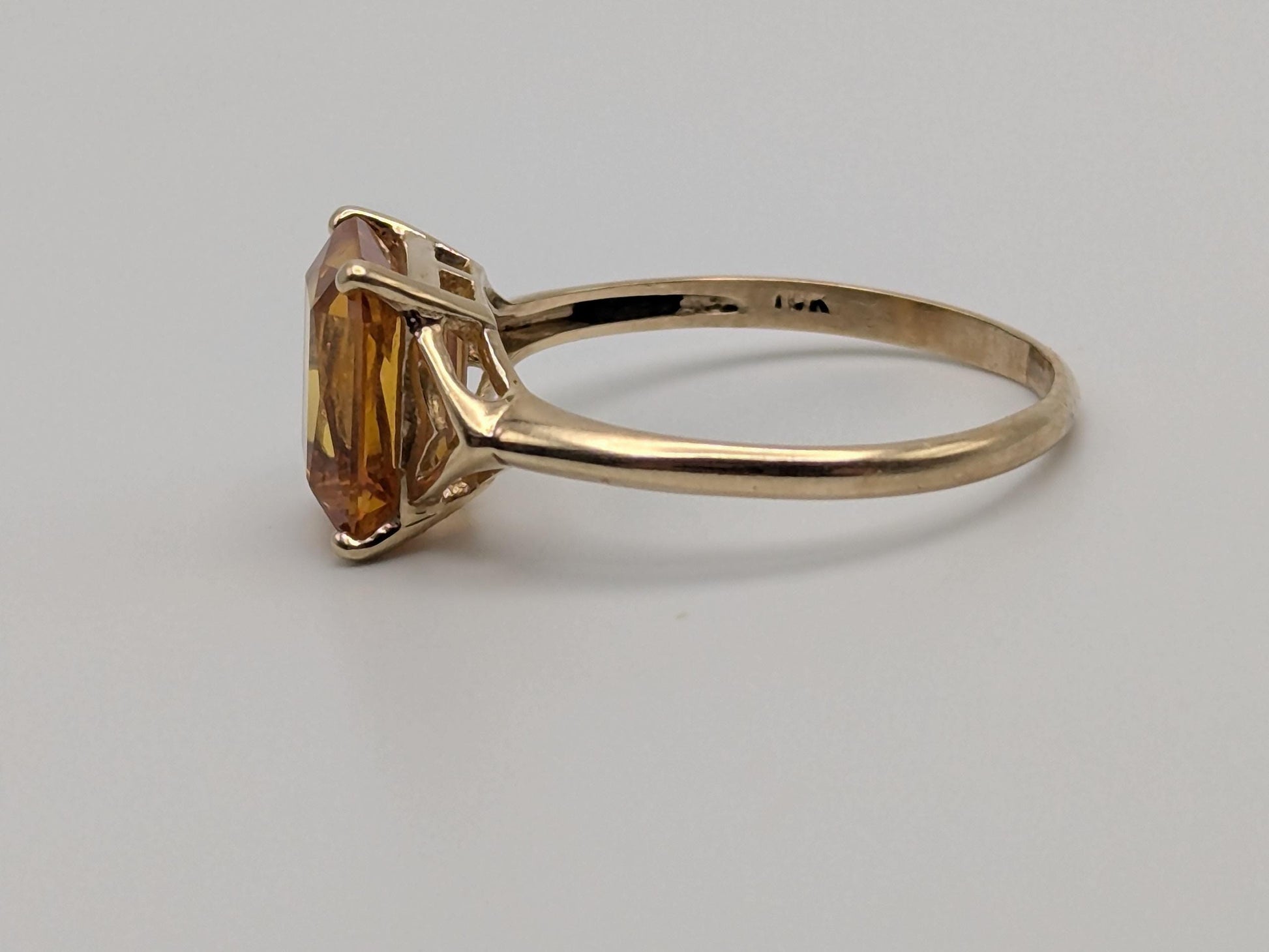 10k Yellow Gold Orange Emerald Cut Sapphire Gold Vintage Ring. Amber Colored Sapphire Band