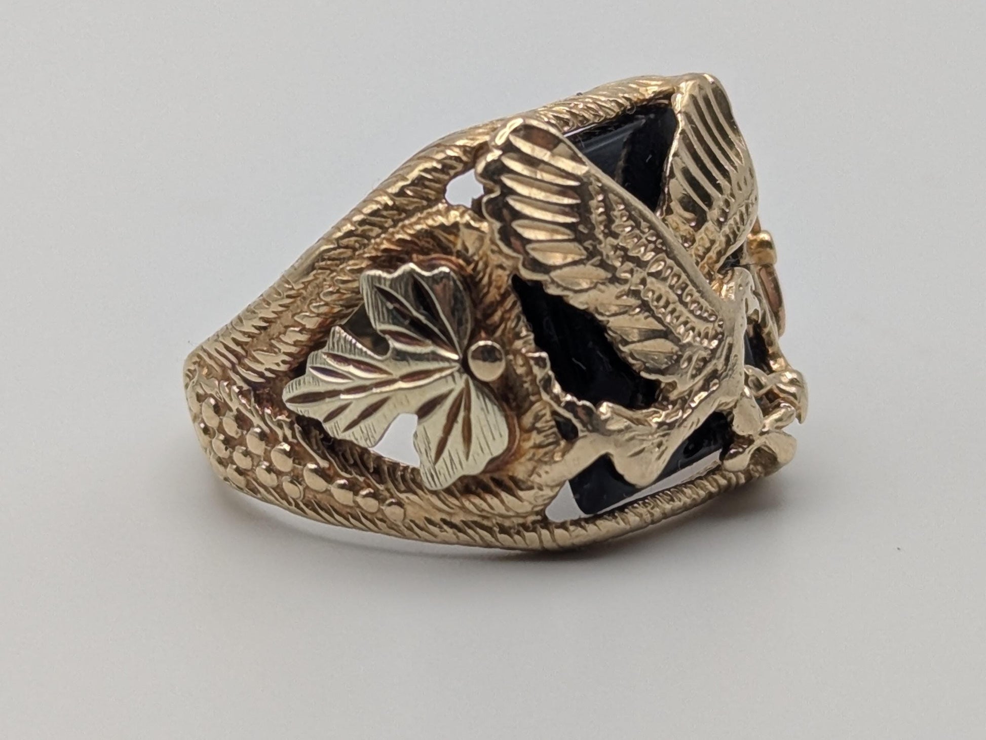 10k 12k Black Hills Gold Heavy 7.1 gr Onyx Gold Flying Eagle Ring Mens Signet Ring