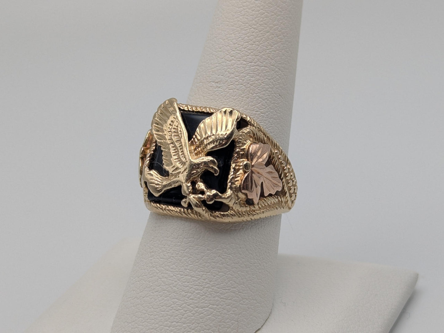 10k 12k Black Hills Gold Heavy 7.1 gr Onyx Gold Flying Eagle Ring Mens Signet Ring