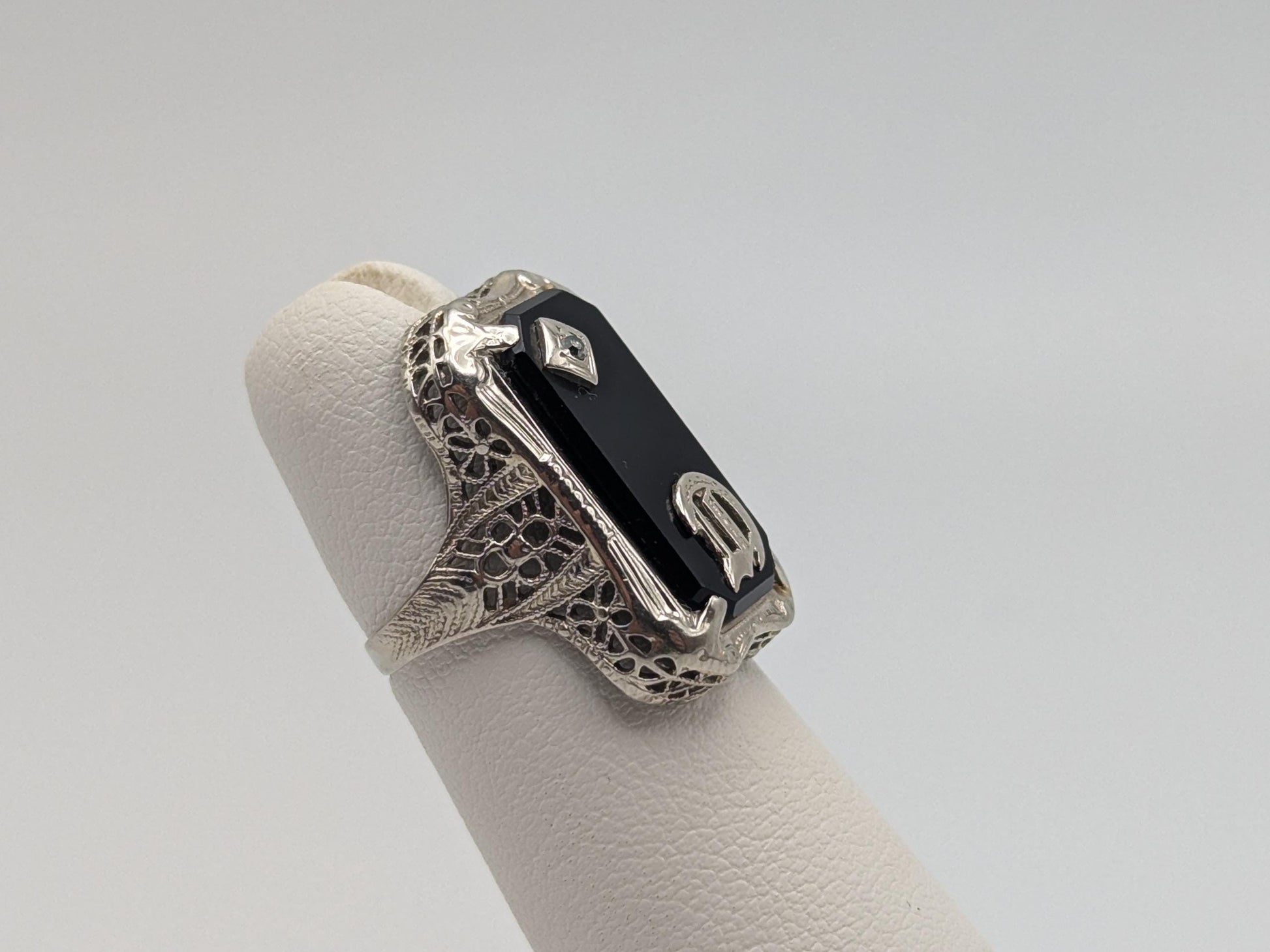 Vintage 10k White Gold Monogram Letter D Black Onyx Diamond Ring Pinky Ring