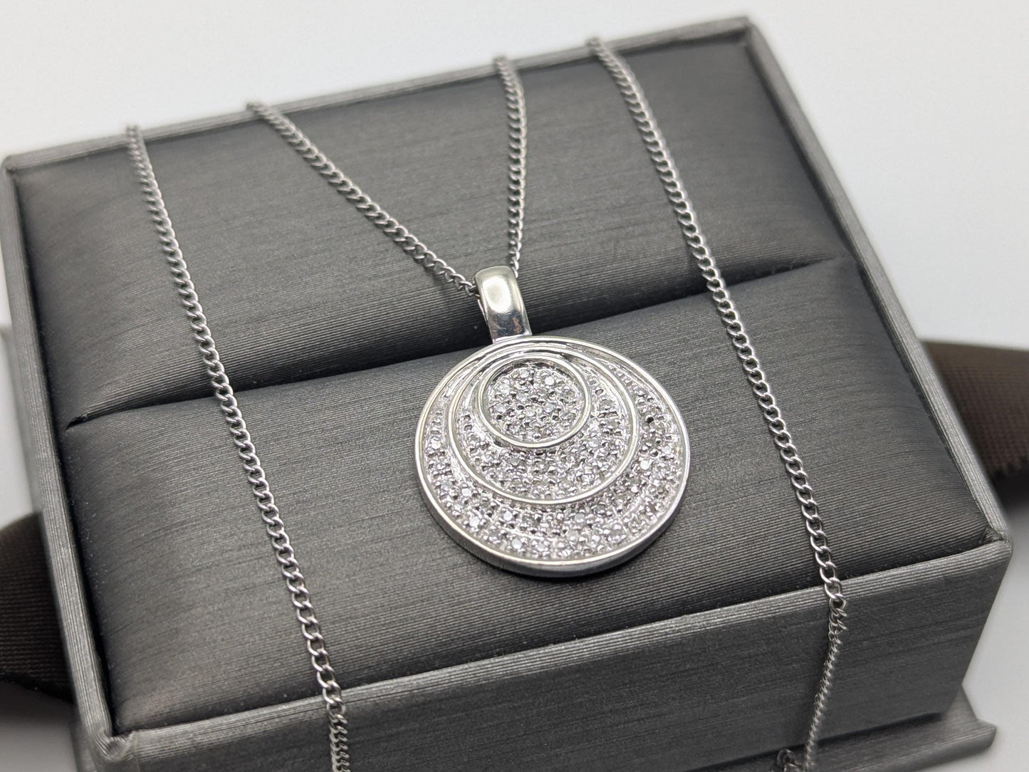 14k White Gold .33ctw Diamond Endless Circle Love Infinity Eternity Necklace 18" Cable Chain Round Cut