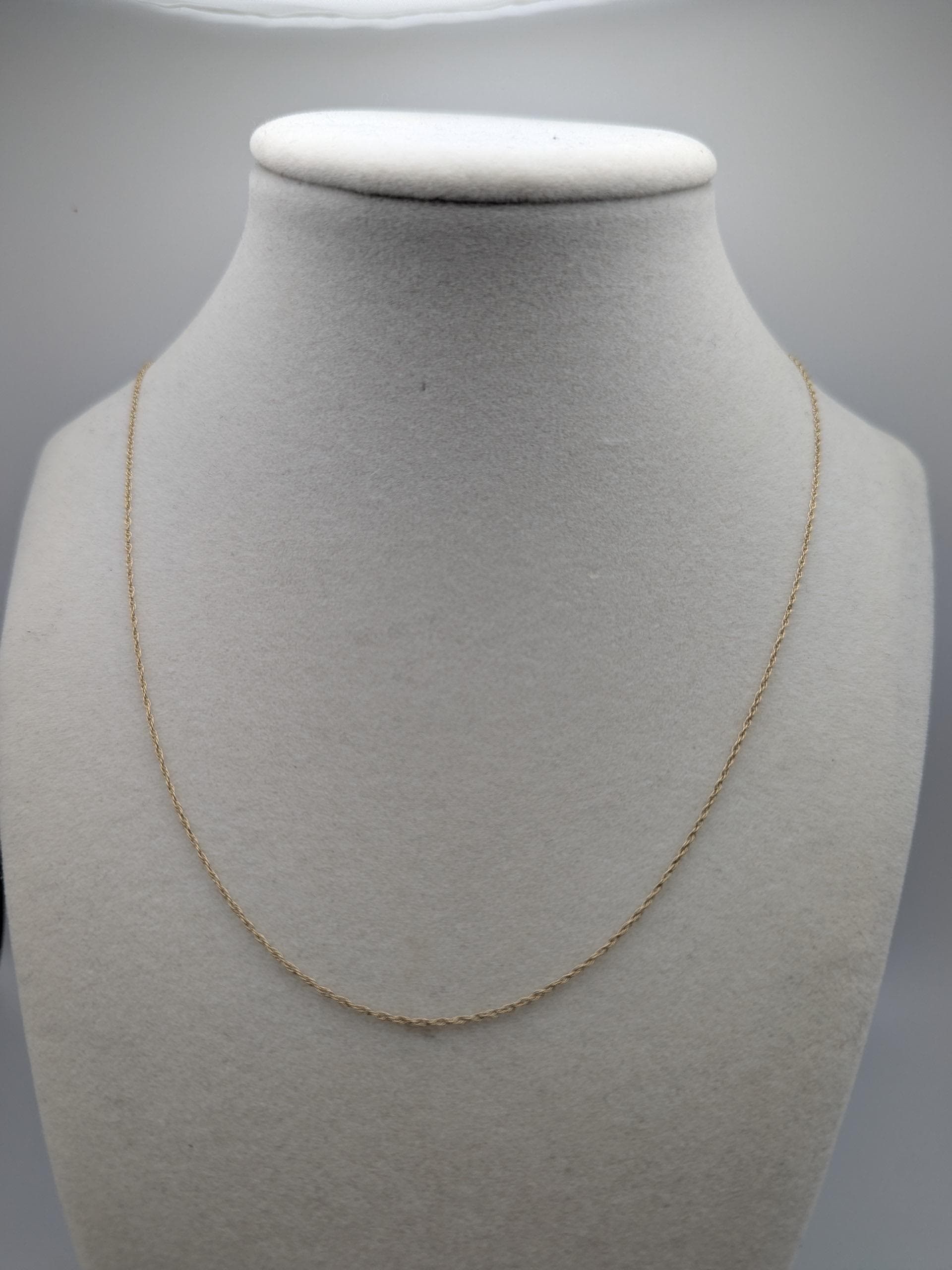 14k Yellow Gold Chain Link Necklace. Dainty Layering Gold Chain.