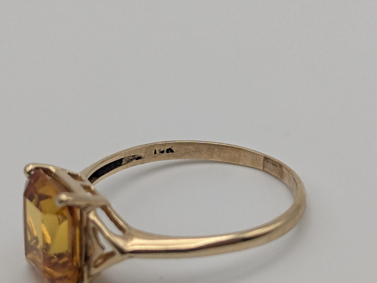 10k Yellow Gold Orange Emerald Cut Sapphire Gold Vintage Ring. Amber Colored Sapphire Band