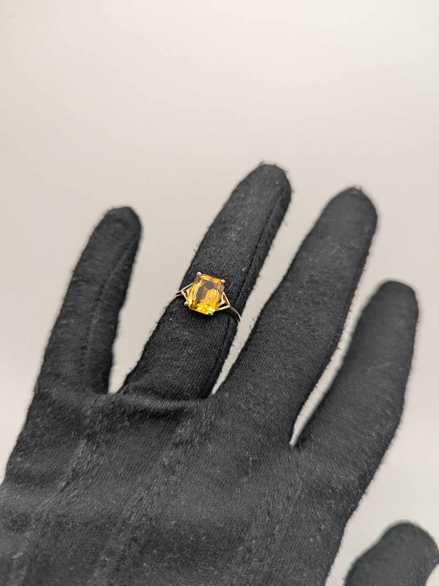 10k Yellow Gold Orange Emerald Cut Sapphire Gold Vintage Ring. Amber Colored Sapphire Band