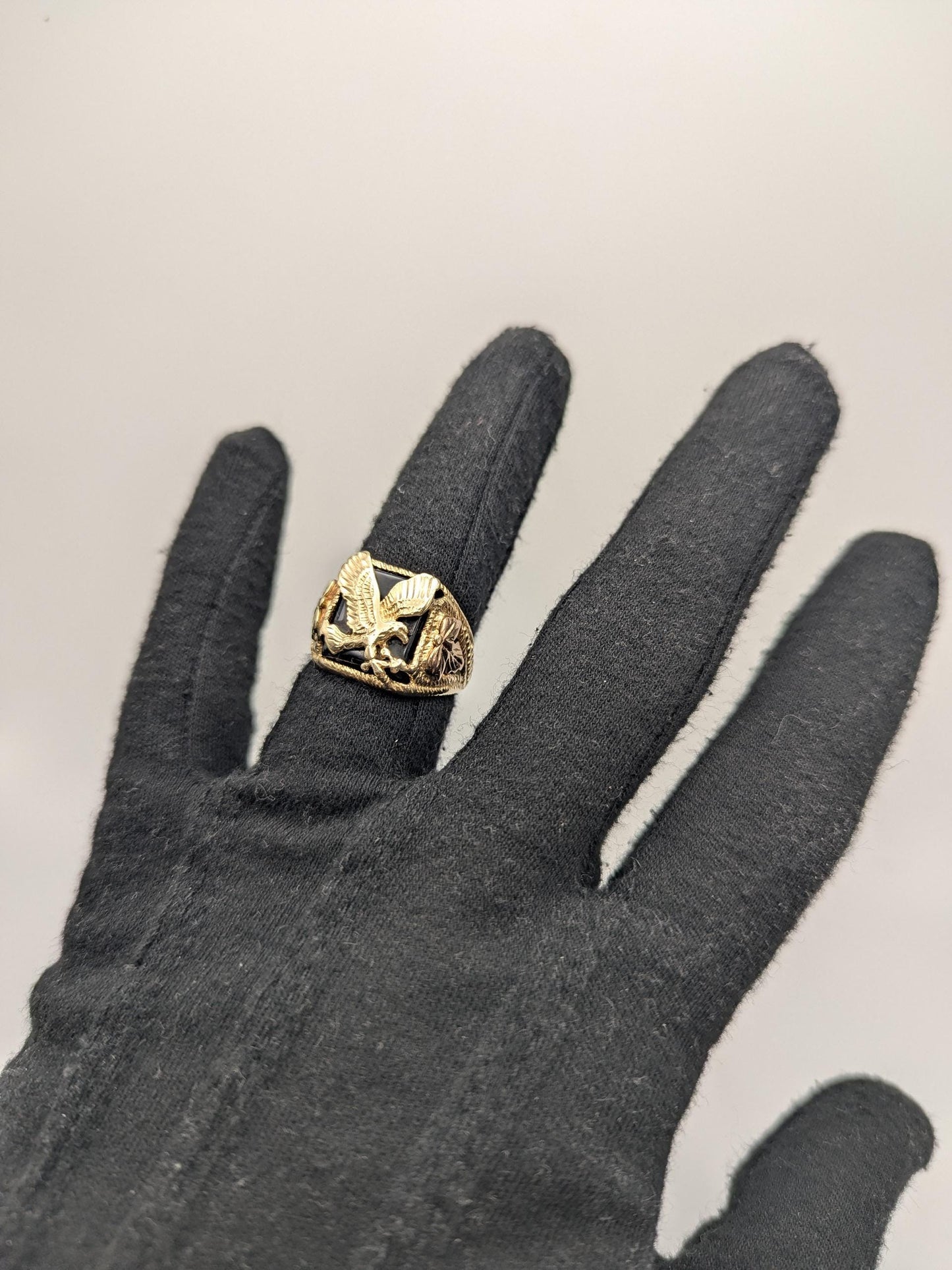 10k 12k Black Hills Gold Heavy 7.1 gr Onyx Gold Flying Eagle Ring Mens Signet Ring
