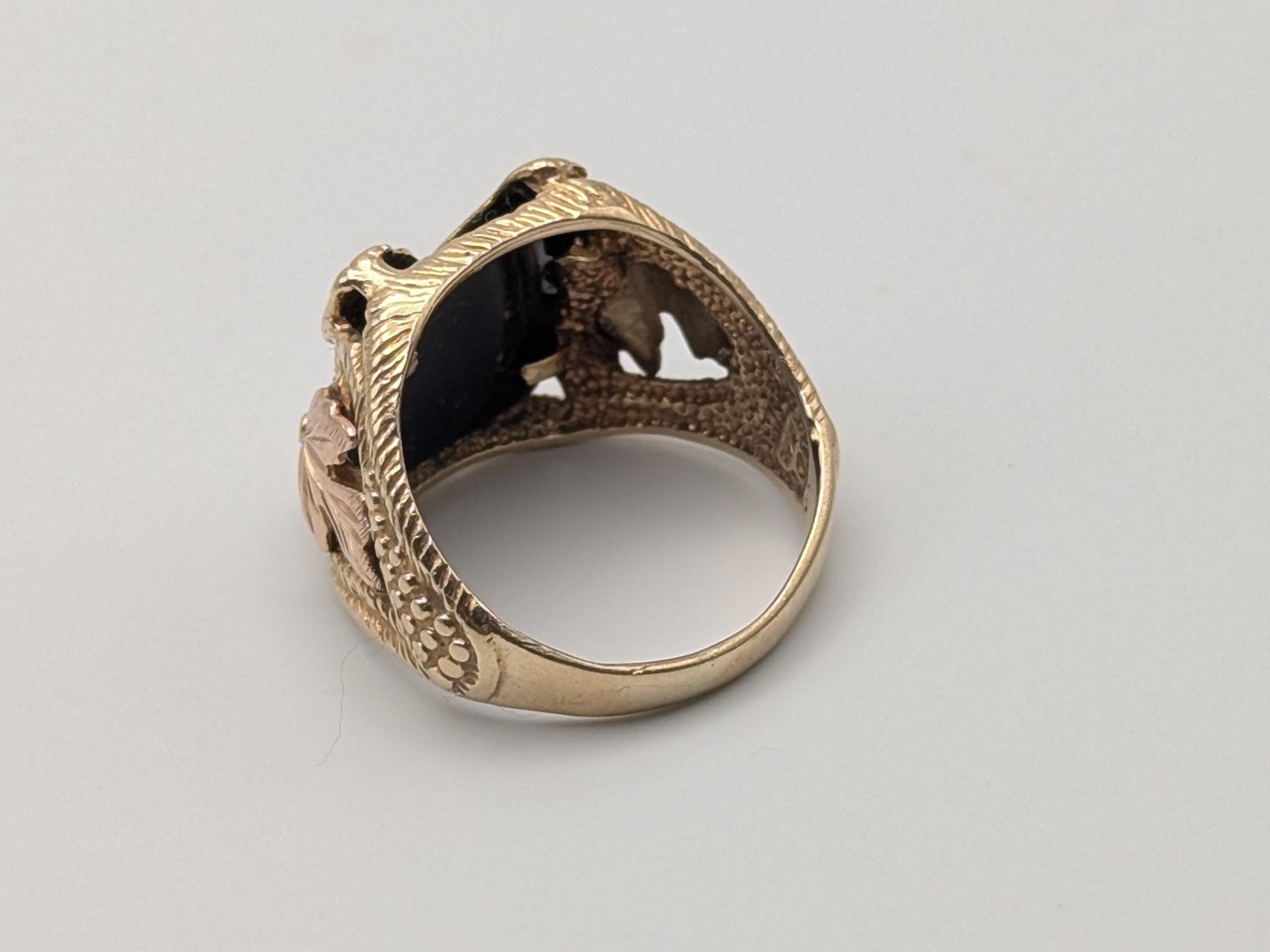 10k 12k Black Hills Gold Heavy 7.1 gr Onyx Gold Flying Eagle Ring Mens Signet Ring