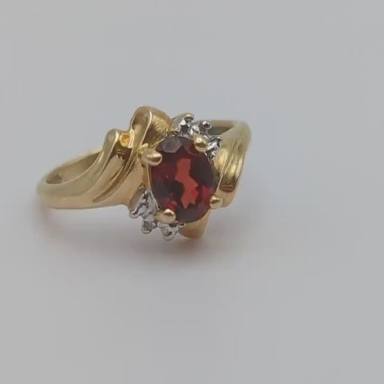 Vintage 10k Yellow Gold Garnet Diamond ring. 10k Garnet Diamond Engagement Band. 10k Solitaire Garnet Women Romance band