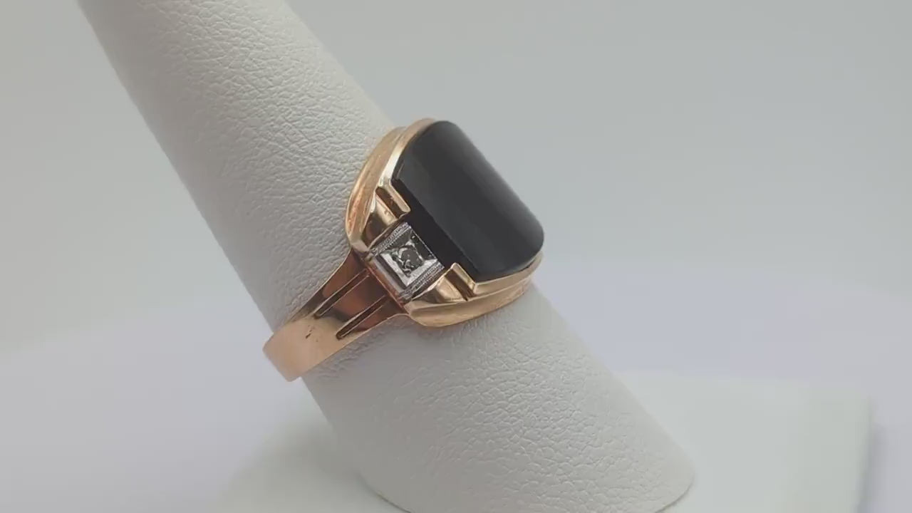 Vintage 5.7gr Yellow Gold 10k Rectangle Black Onyx and Diamond Ring Black Onyx Diamond Ring. 10k Vintage Diamond Onyx Signet Ring