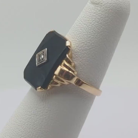 Vintage 4.5gr Yellow Gold 14k Rectangle Black Onyx and Diamond Ring Midnight Black Onyx Diamond Ring. 14k Vintage Diamond Onyx Art Deco Ring