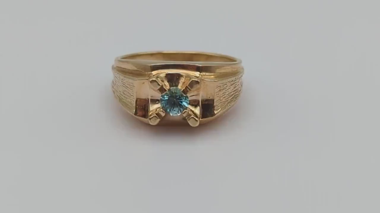 10k Yellow Gold Vintage Swiss Blue Topaz Ring. 10k Yellow Gold Swiss Blue Topaz Solitaire Engagement Band. 10k Wedding Band With Swiss Topaz