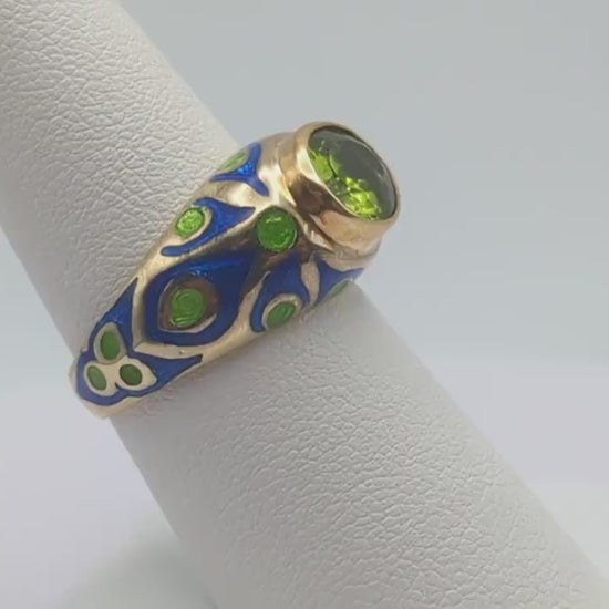 Heavy 7gr 14k Yellow Gold Oval Cut Bezel Set Peridot Ring with Blue and Green Enamel. 14k Half Dome Peridot Ring. Bezel Set Peridot Ring.