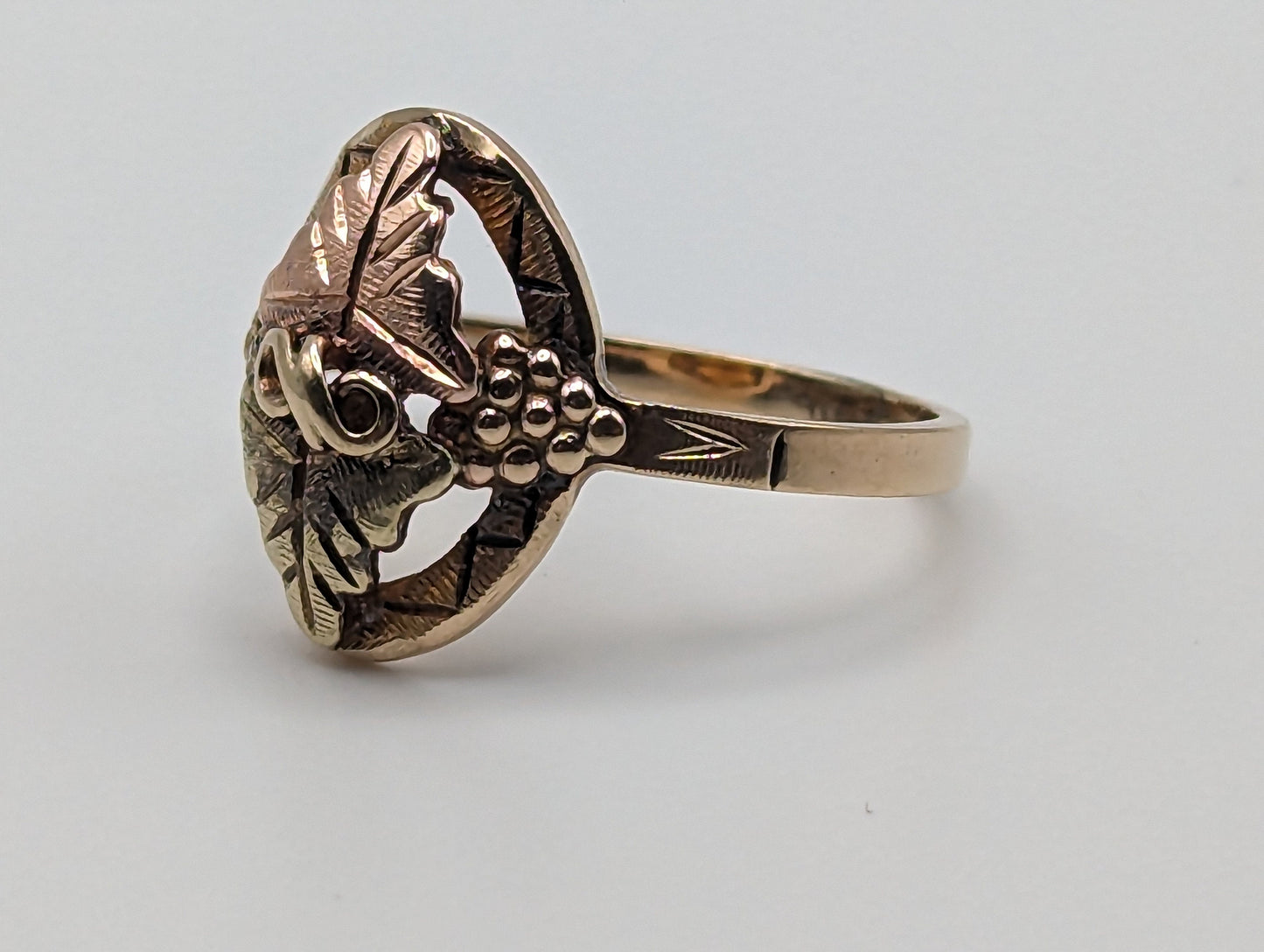 Black Hills Gold Ring. 10k Multi-tone Gold Black Hills Signet Ring. 10k/12k Black Hill Band. Rose Gold Flower Vine Ring.