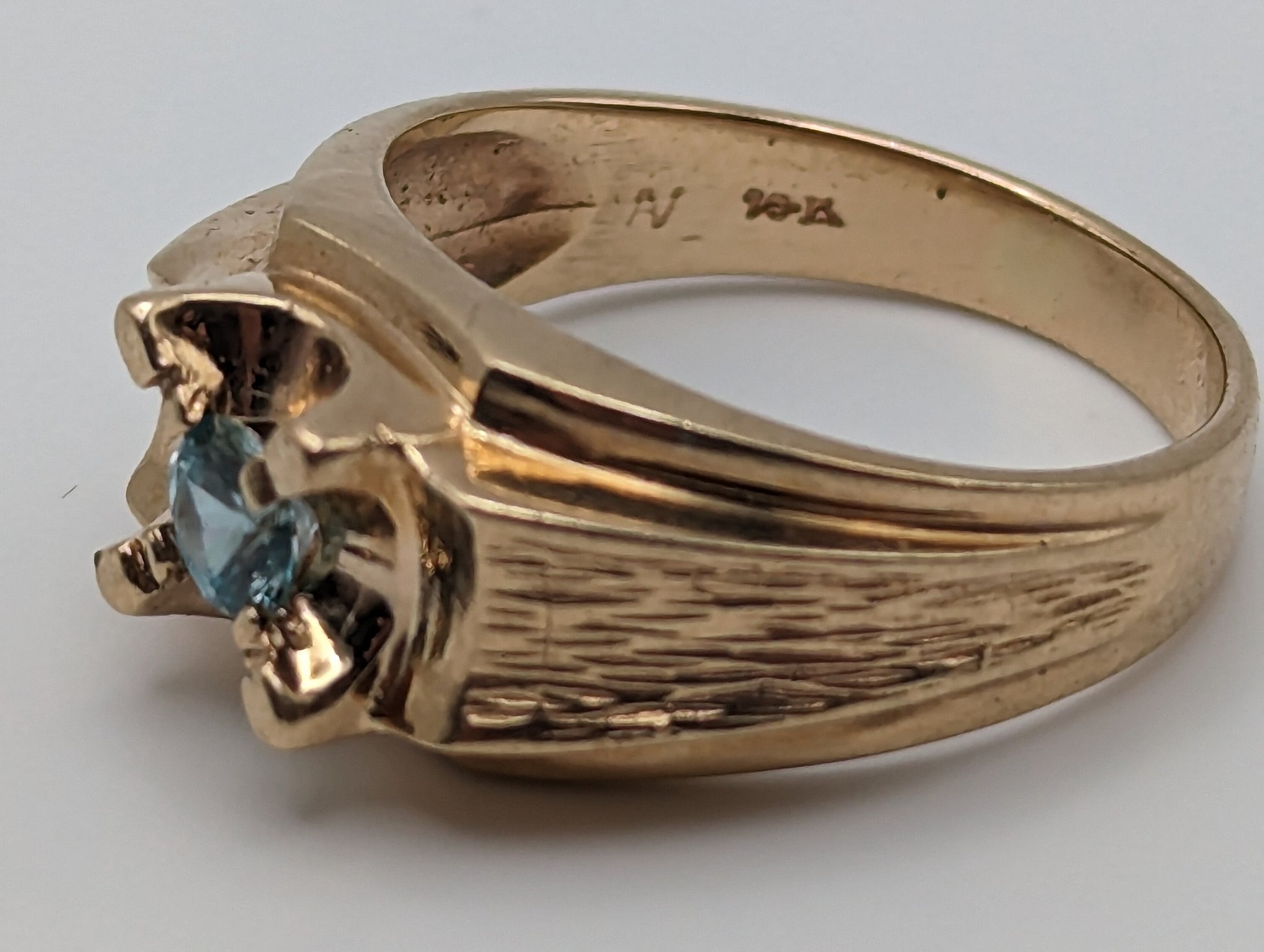 10k Yellow Gold Vintage Swiss Blue Topaz Ring. 10k Yellow Gold Swiss Blue Topaz Solitaire Engagement Band. 10k Wedding Band With Swiss Topaz