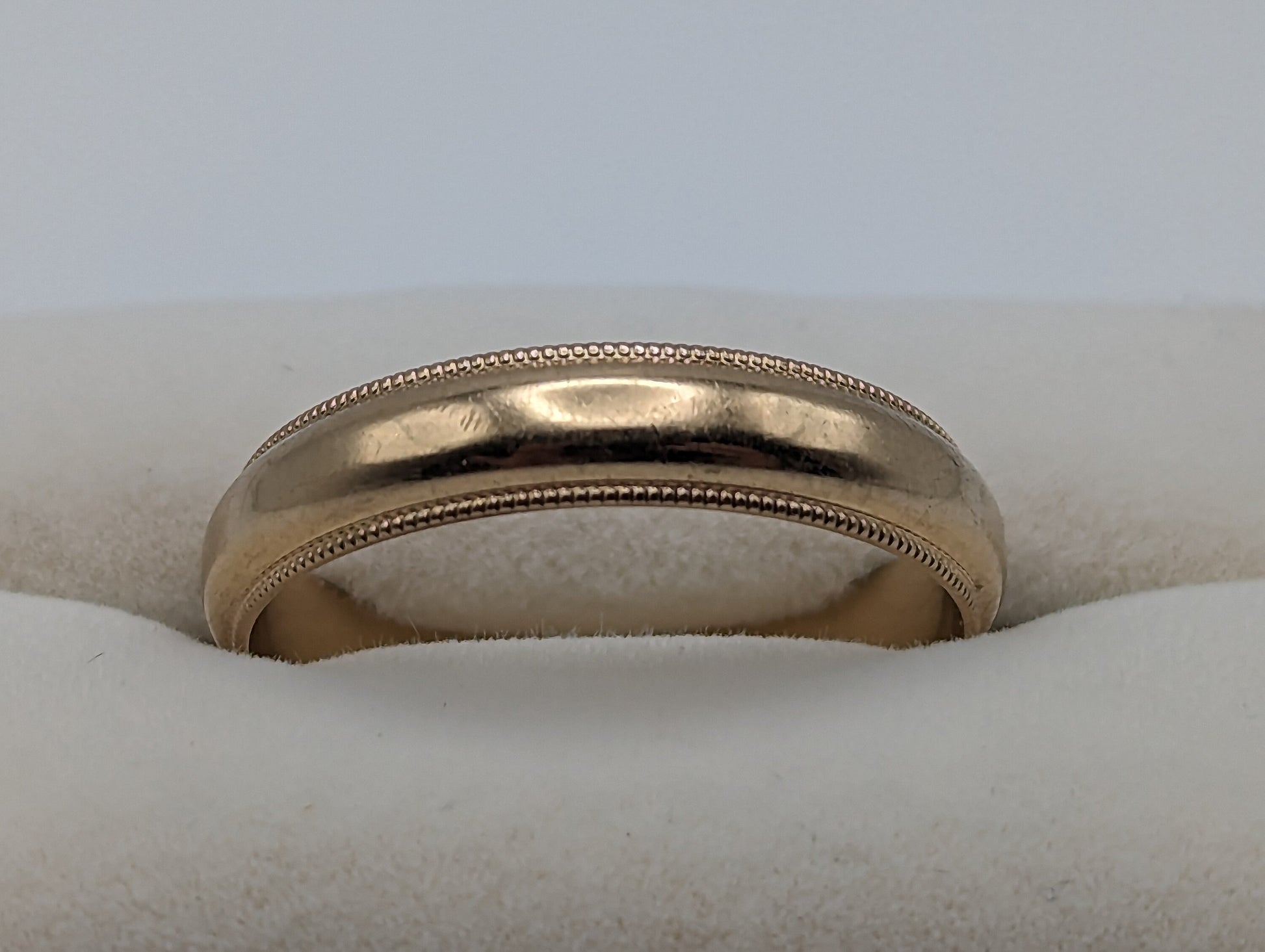 4.2 grams Friedman's 10k Gold 5mm Milgrain Half Round Wedding Band. 10k Yellow Gold Milgrain Band. Yellow Gold Wedding Engagement Band