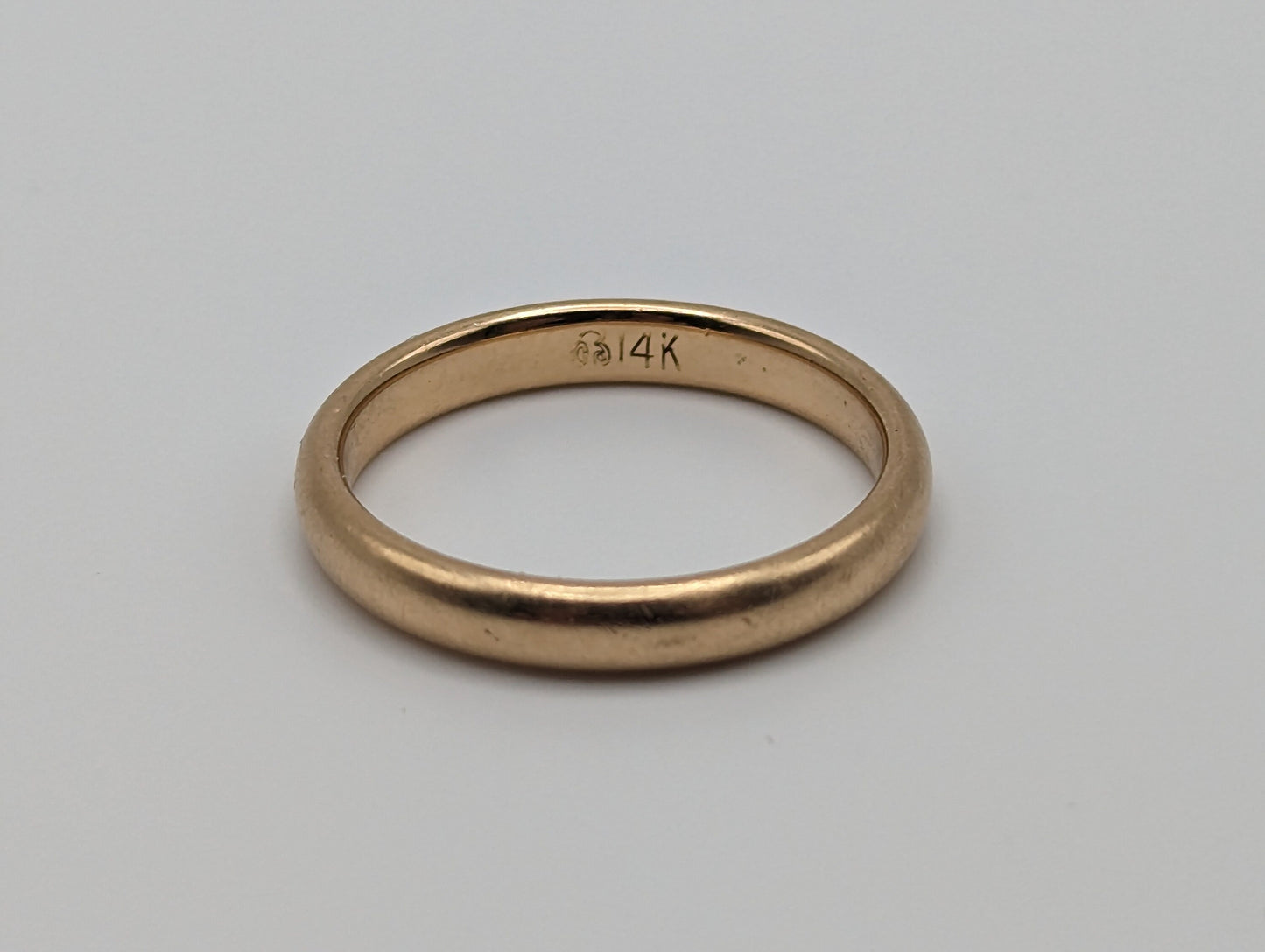 14k Antique 5 grams Yellow Gold Plain Wedding Band. 14k Yellow Gold Engagement . 14k Antique Anniversary Yellow Gold Ring