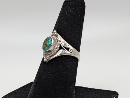 Sterling Silver Natural Raw Turquoise Ring.Vintage Sterling Silver Oval Turquoise Ring. Sterling Silver Boho Raw Turquoise Handmade Band.