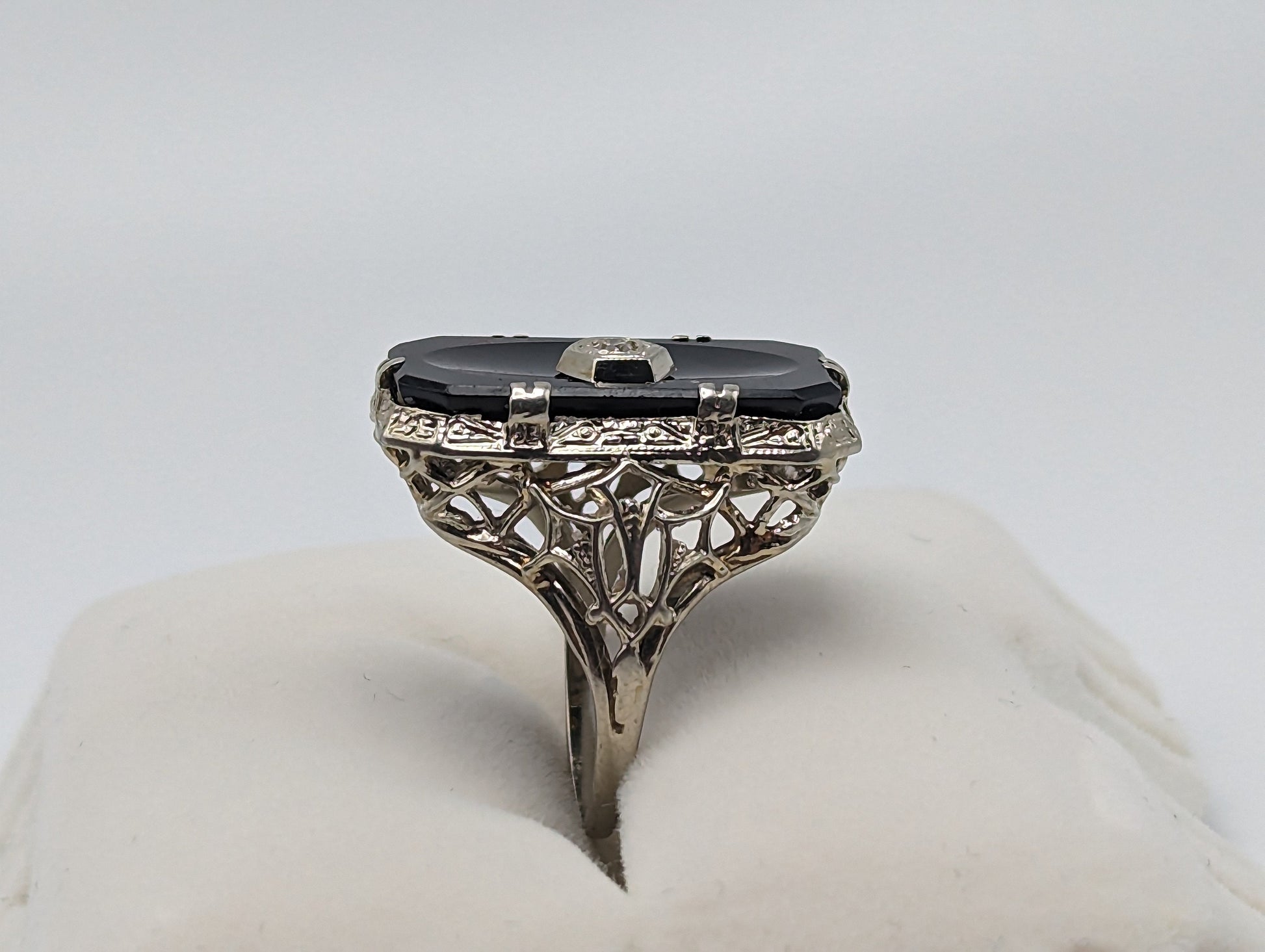 1930s Art Deco 14k White Gold Onyx and Diamond Ring. 14k Filigree White Gold Onyx and Diamond ring. Mourning Victorian Antique ring